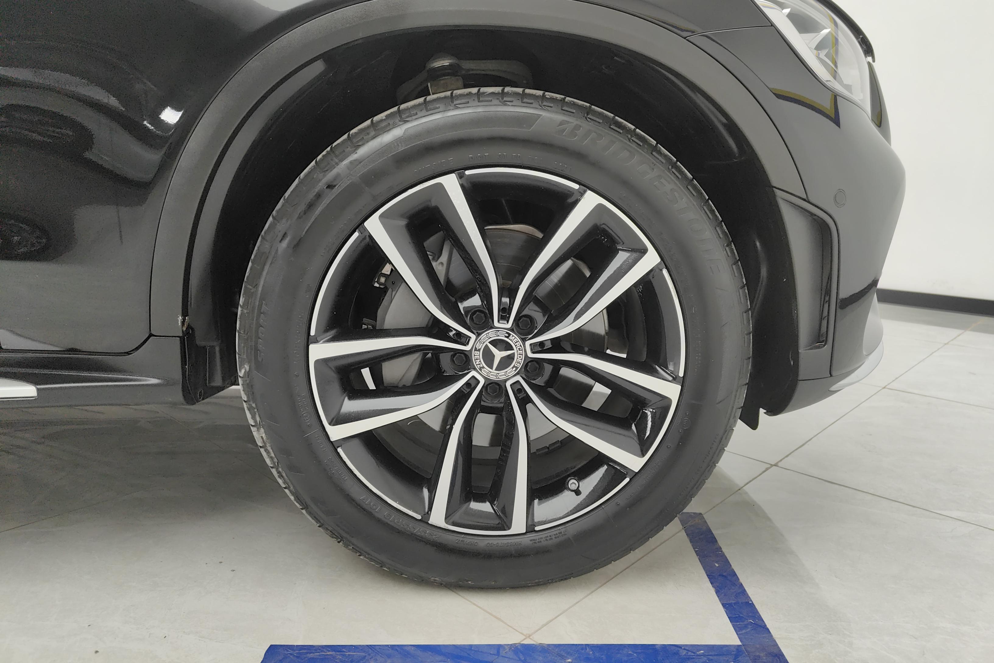 奔驰GLC GLC300L 2021款 2.0T 自动 动感型 (国Ⅵ) 