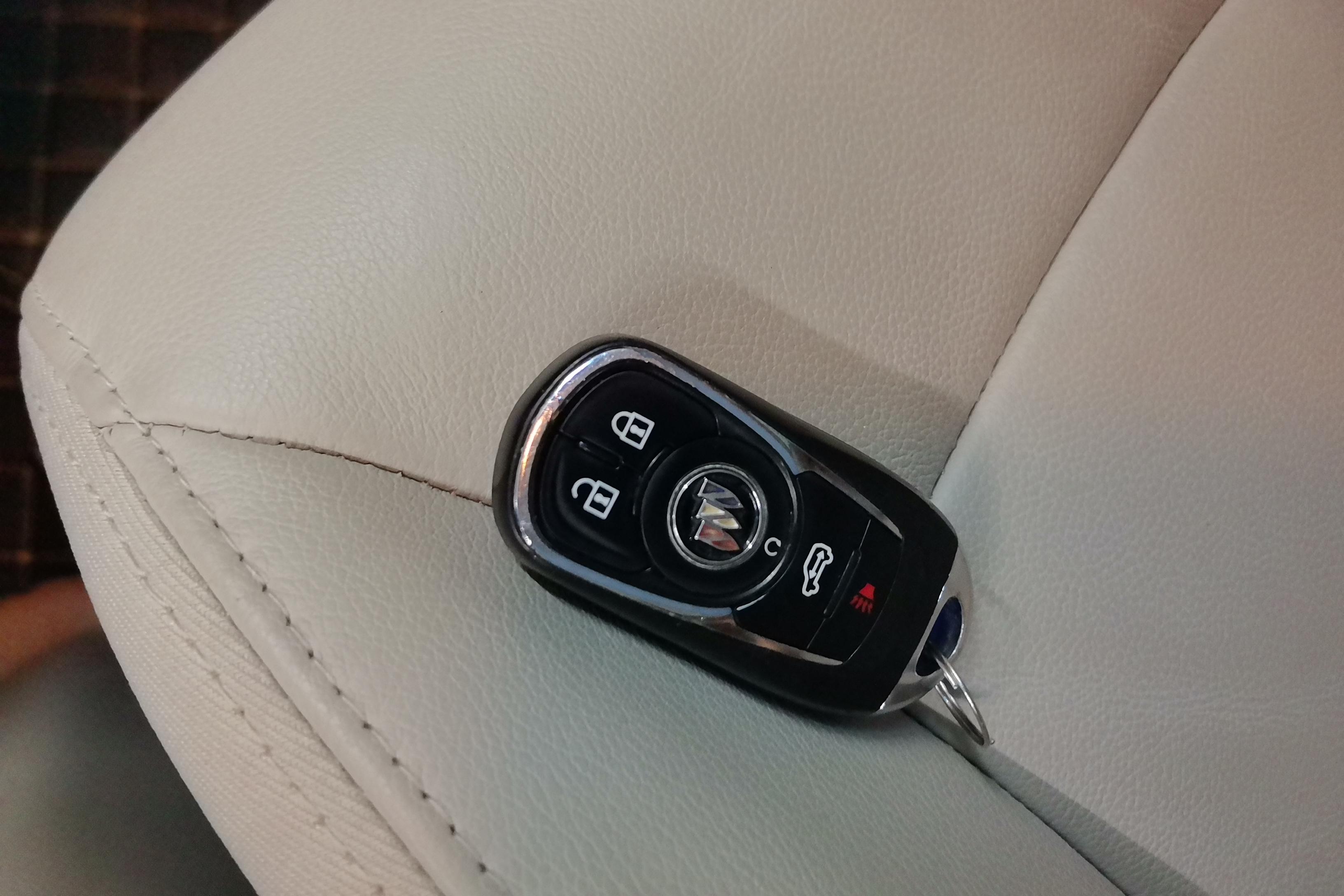 别克GL8 陆上公务舱 2021款 2.0T 自动 前驱 7座 652T豪华型 (国Ⅵ) 