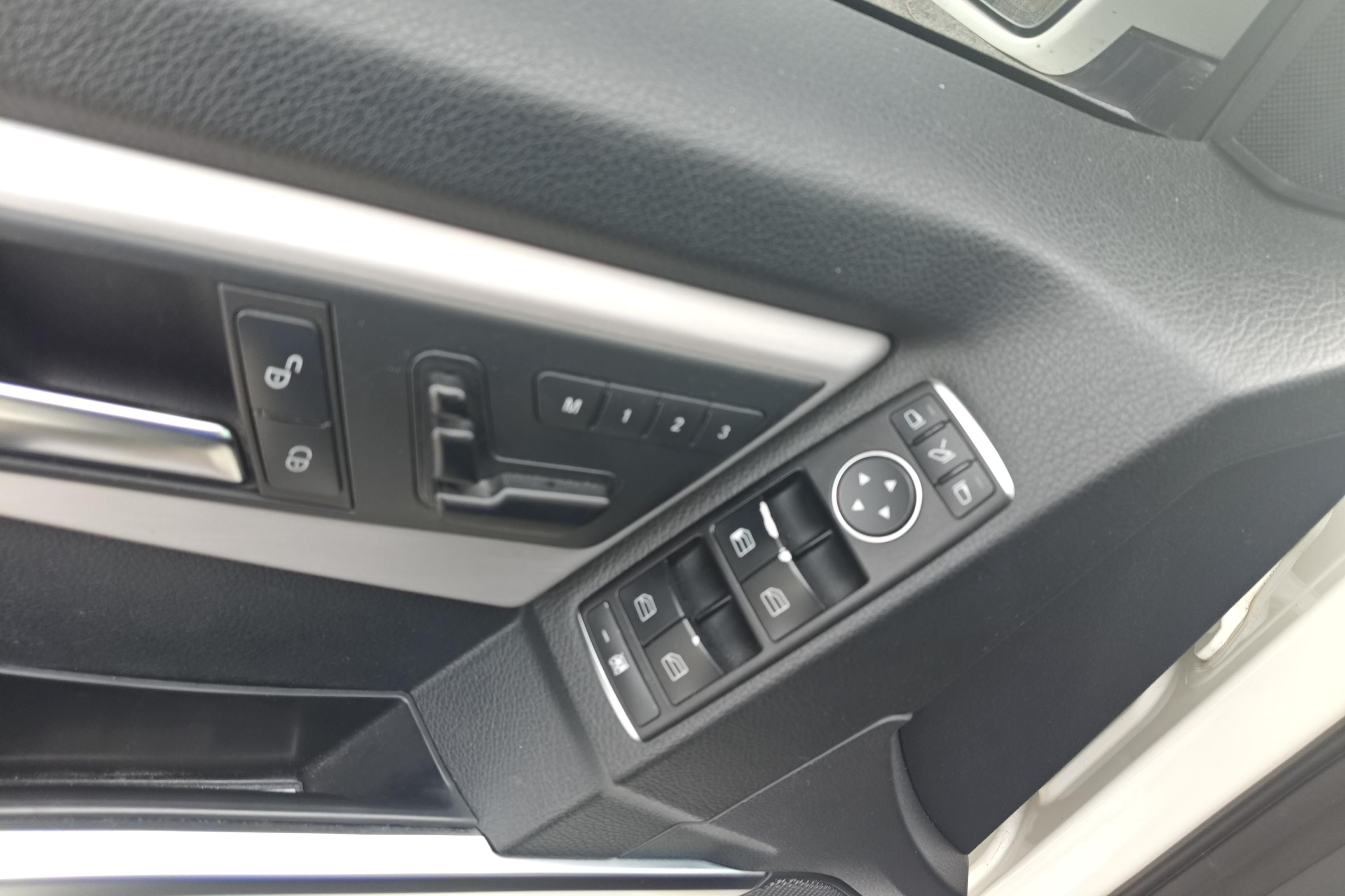 奔驰GLK GLK260 2015款 2.0T 自动 汽油 时尚型极致版 (国Ⅴ) 