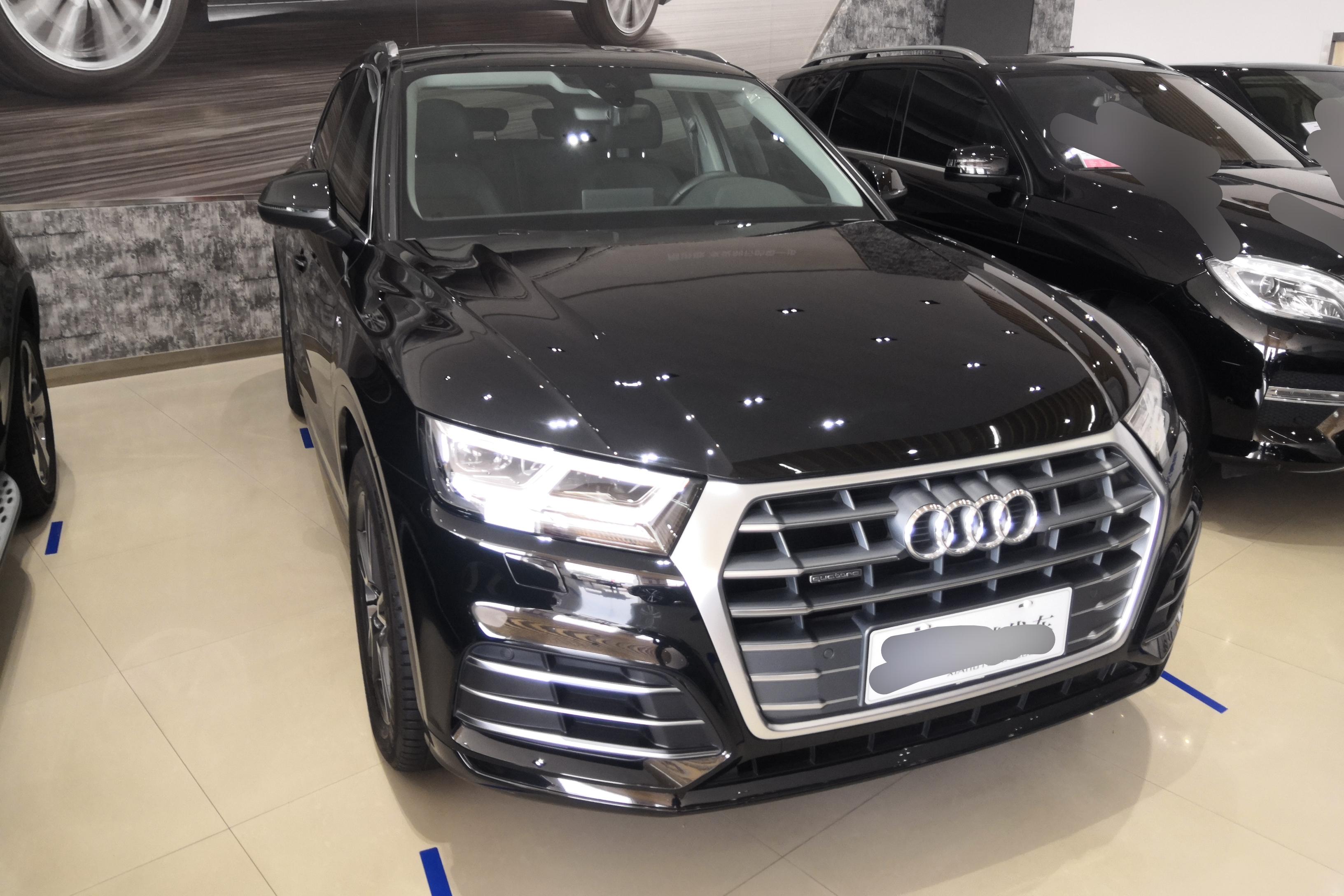 奥迪Q5L 40TFSI 2018款 2.0T 自动 荣享时尚型 (国Ⅵ) 