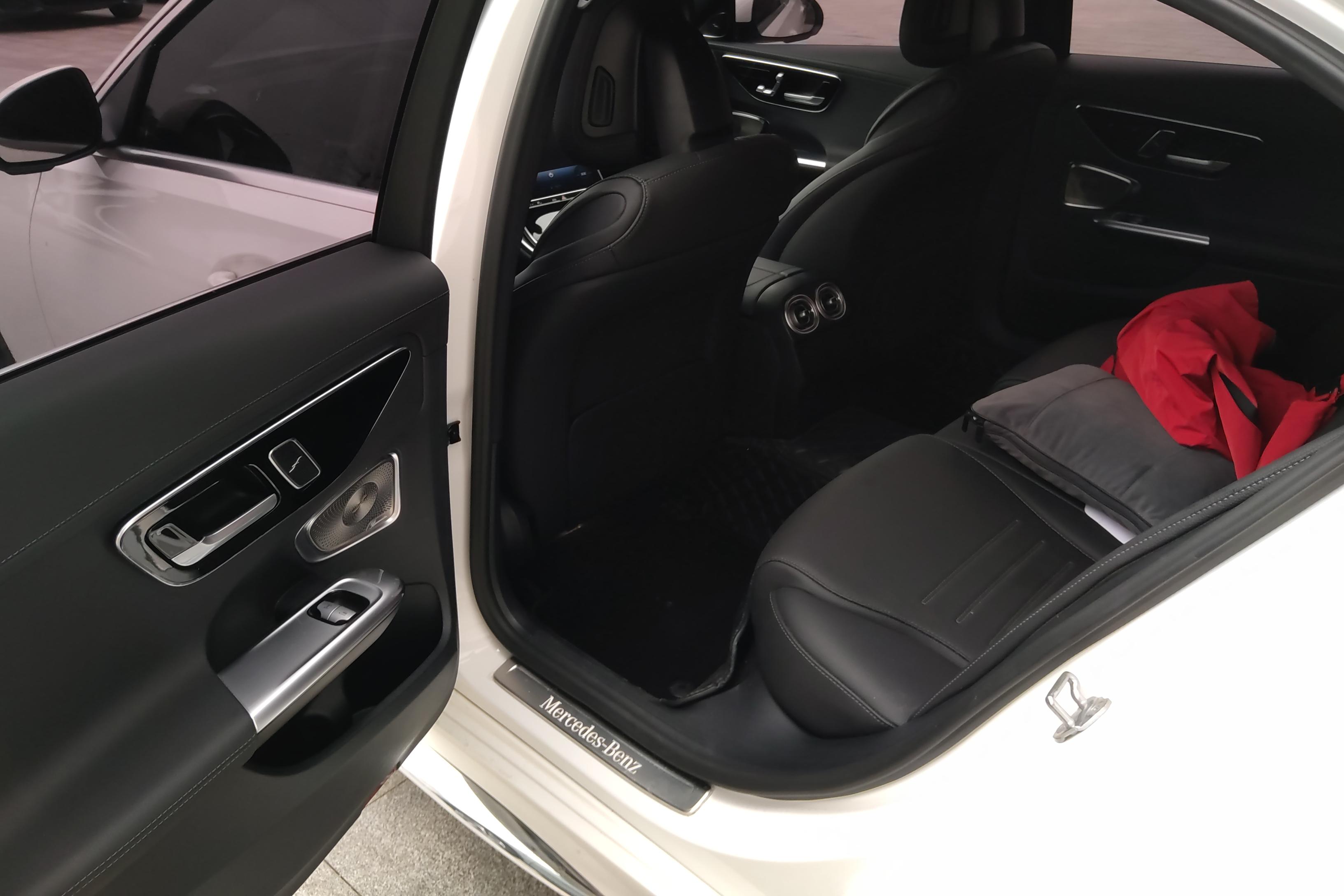 奔驰C级 C260L 2022款 1.5T 自动 改款运动版 (国Ⅵ) 