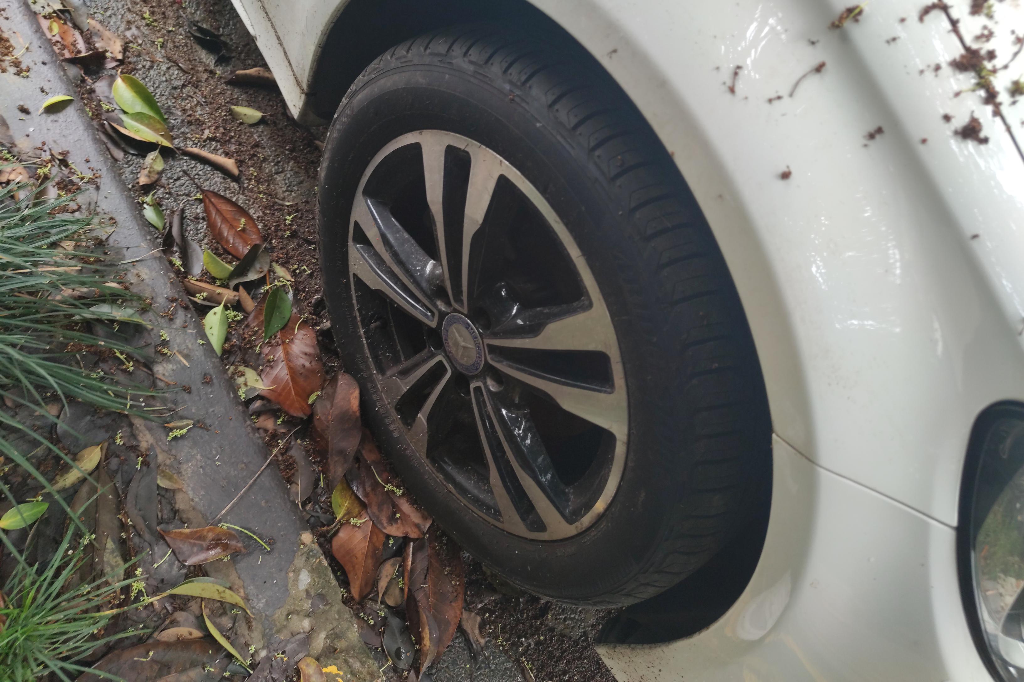 奔驰C级 C200 2017款 2.0T 自动 运动版 (国Ⅴ) 