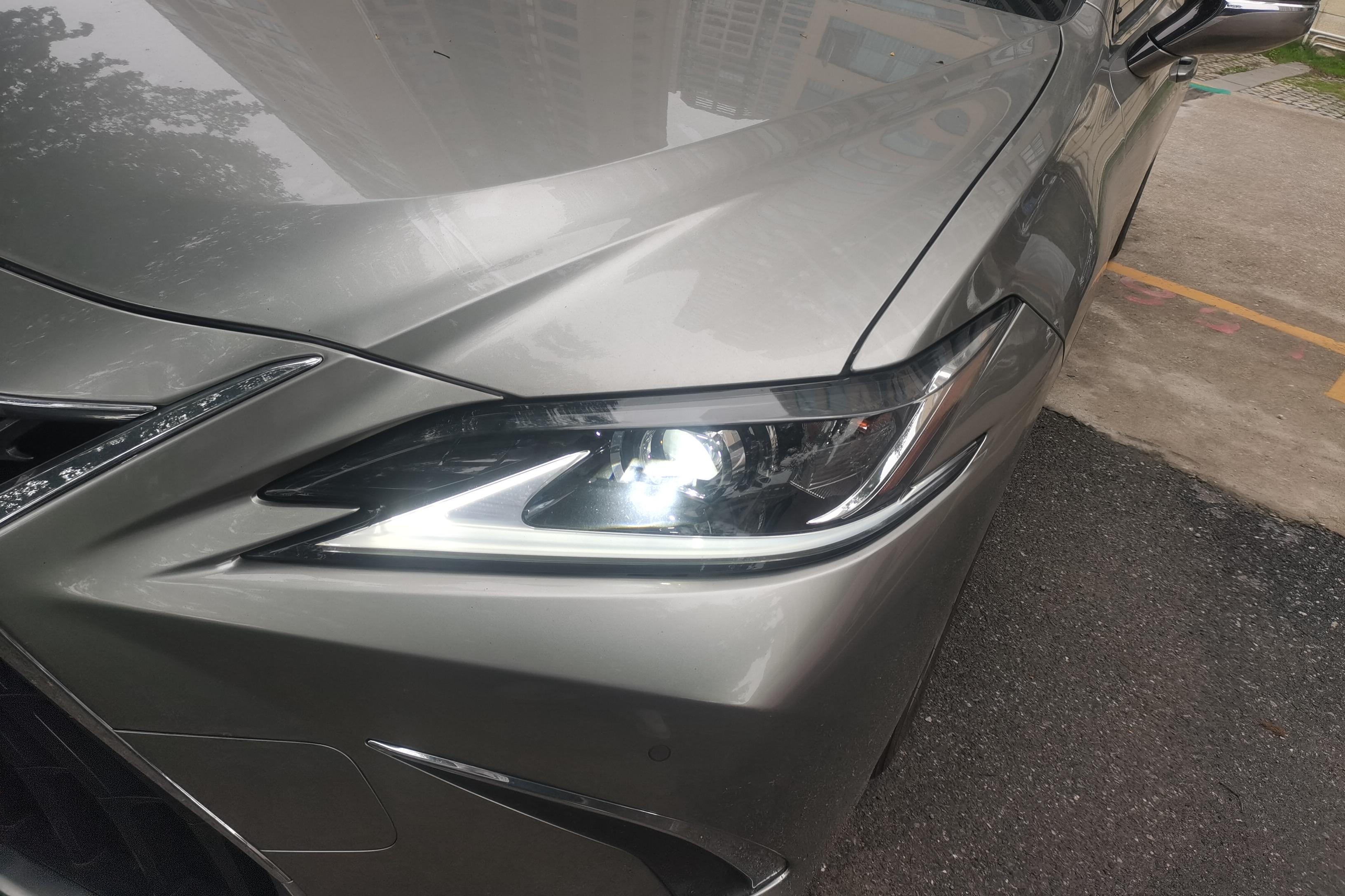 雷克萨斯ES 200 [进口] 2022款 2.0L 自动 卓越版 