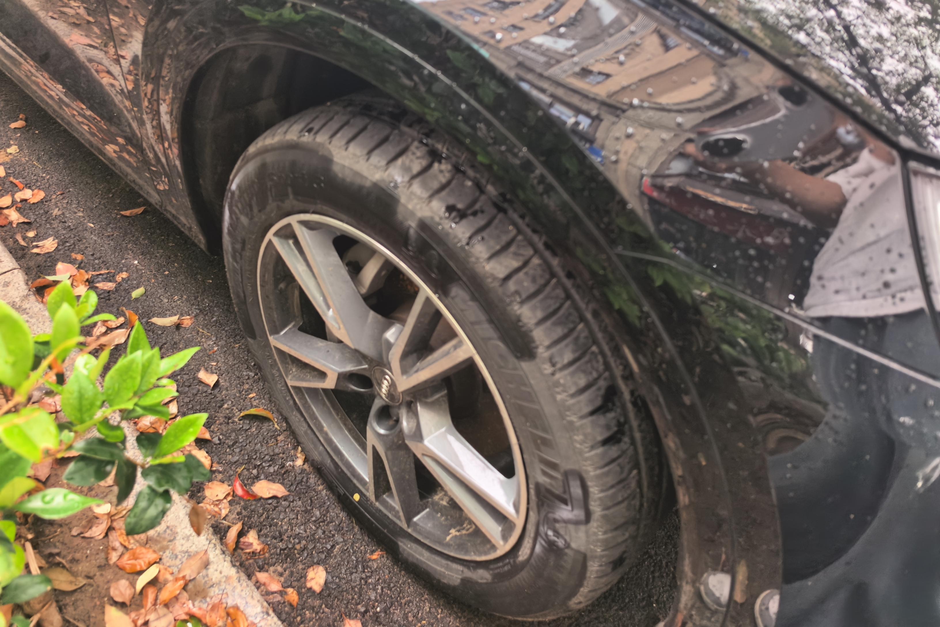 奥迪Q5L 40TFSI 2020款 2.0T 自动 荣享时尚型 (国Ⅵ) 