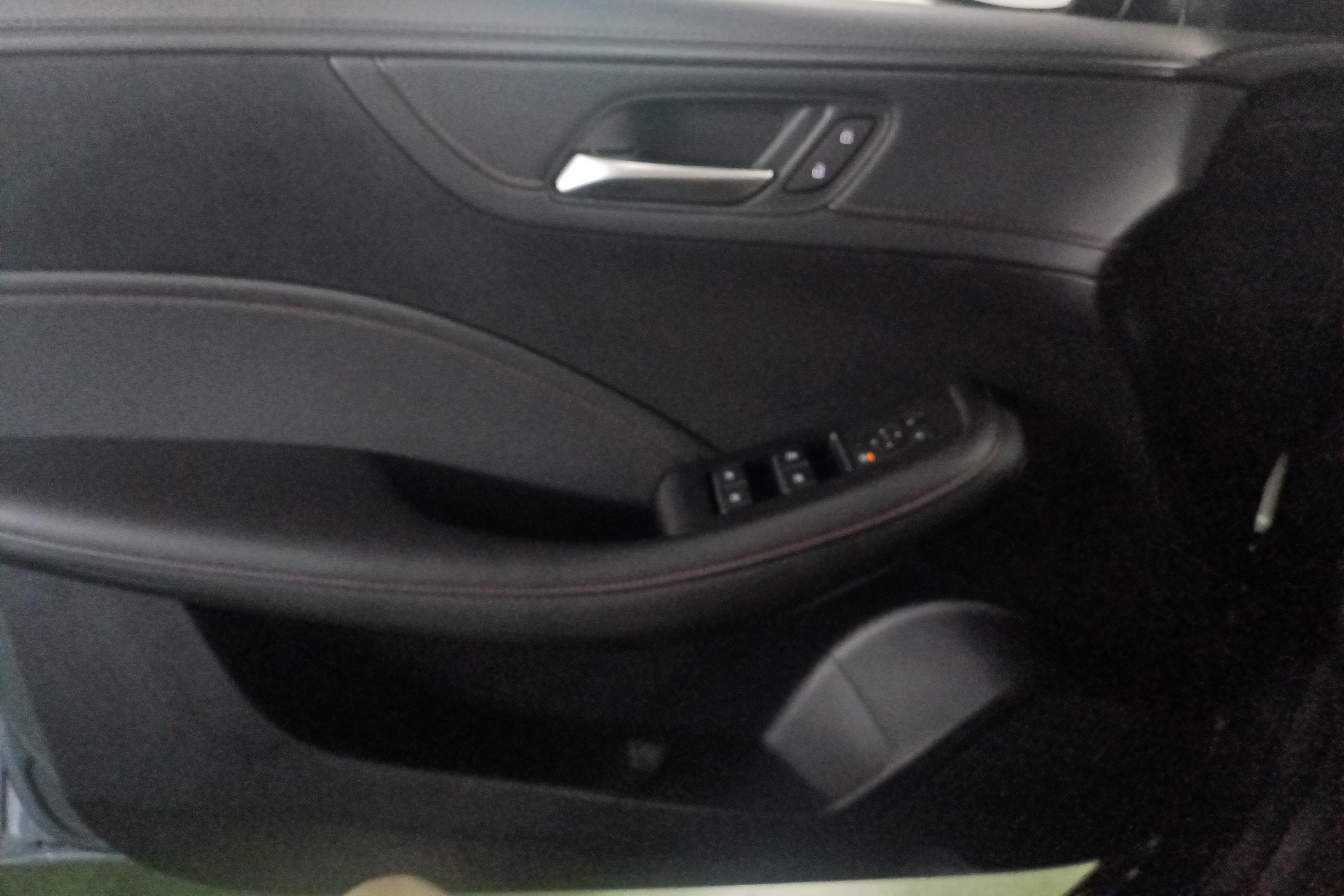 荣威i5 2023款 1.5L 自动 尊荣版 (国Ⅵ) 