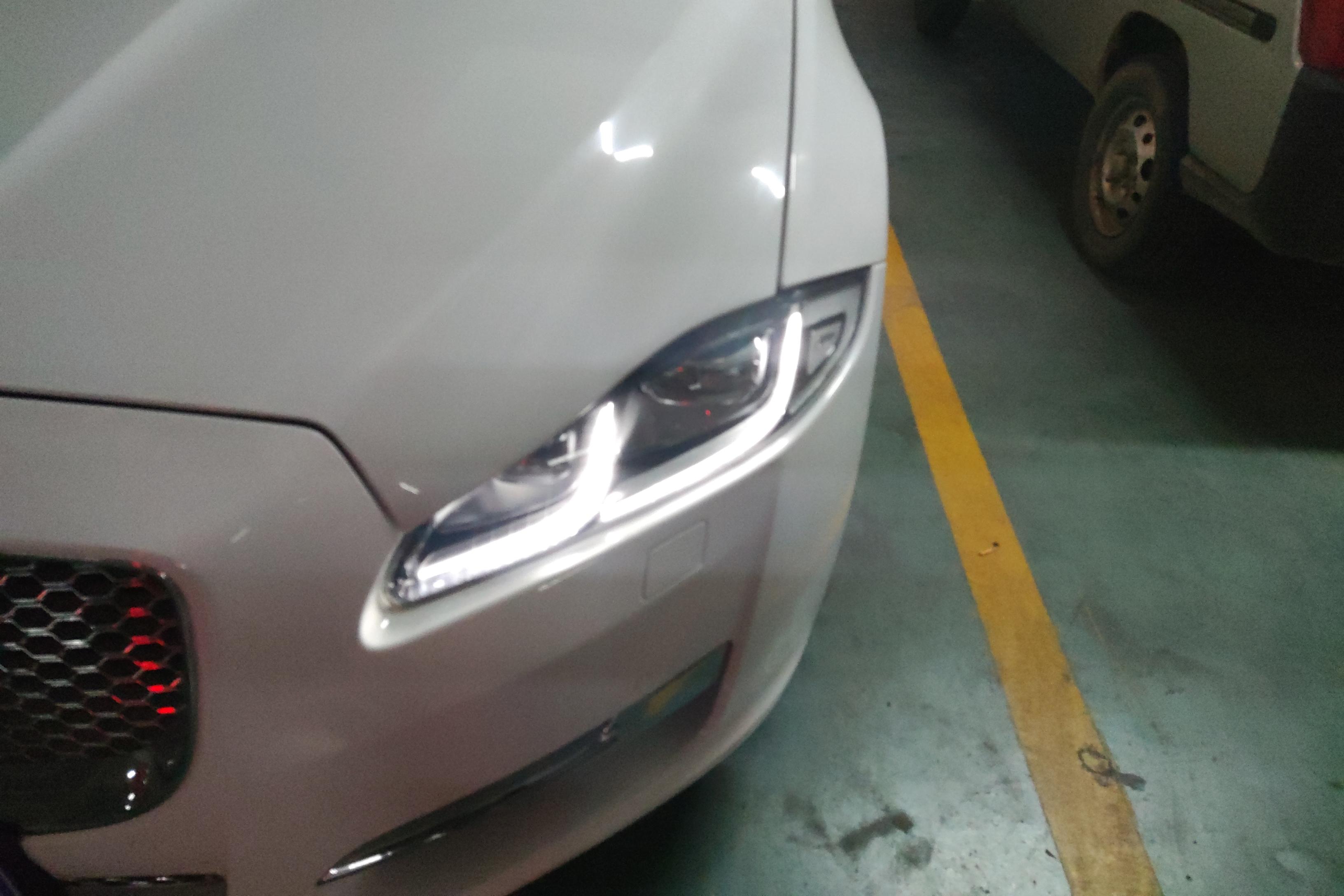 捷豹XJ L [进口] 2016款 3.0T 自动 汽油 典雅商务版 