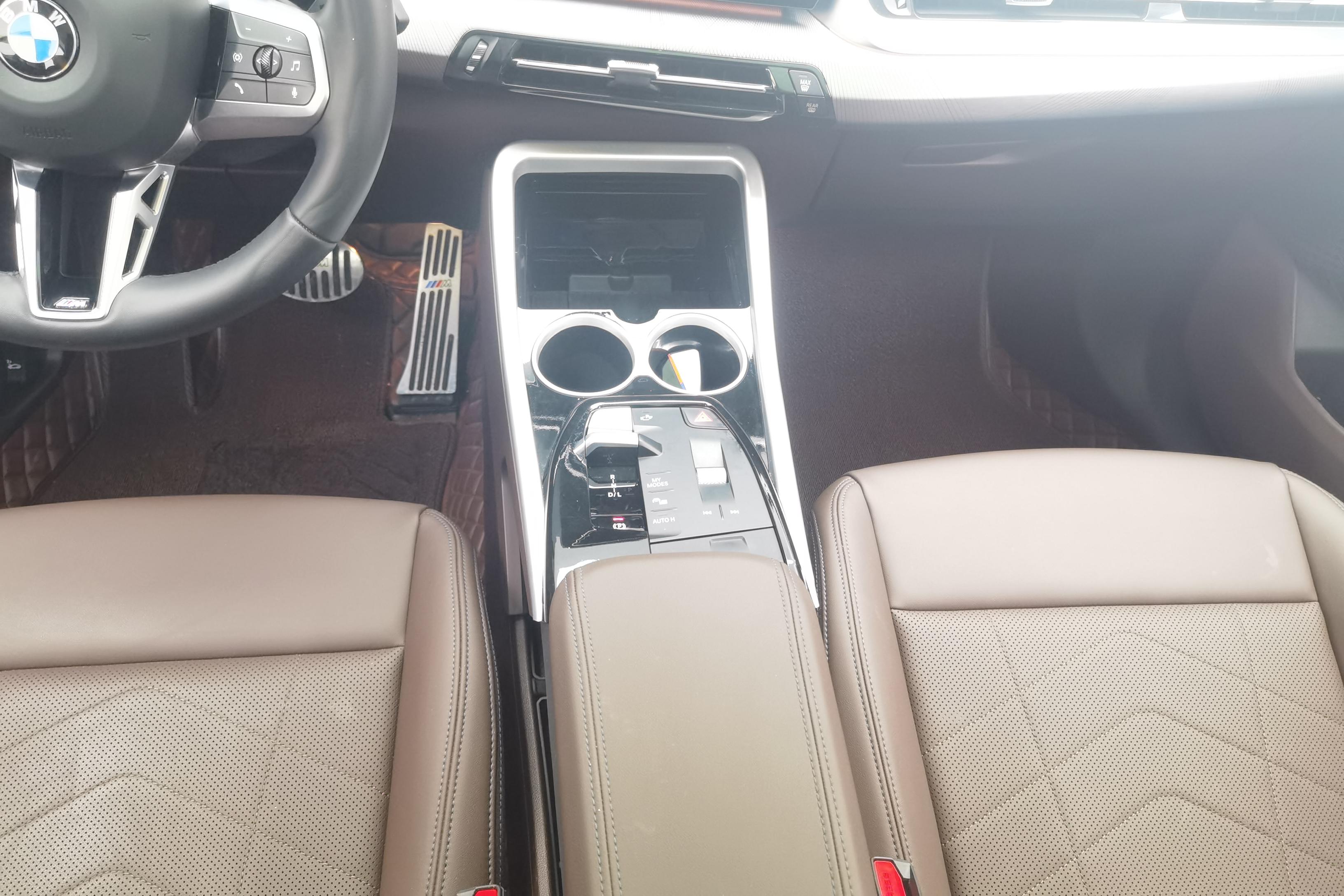 宝马X1 sDrive25Li 2024款 2.0T 自动 前驱 汽油 M运动套装 (国Ⅵ) 