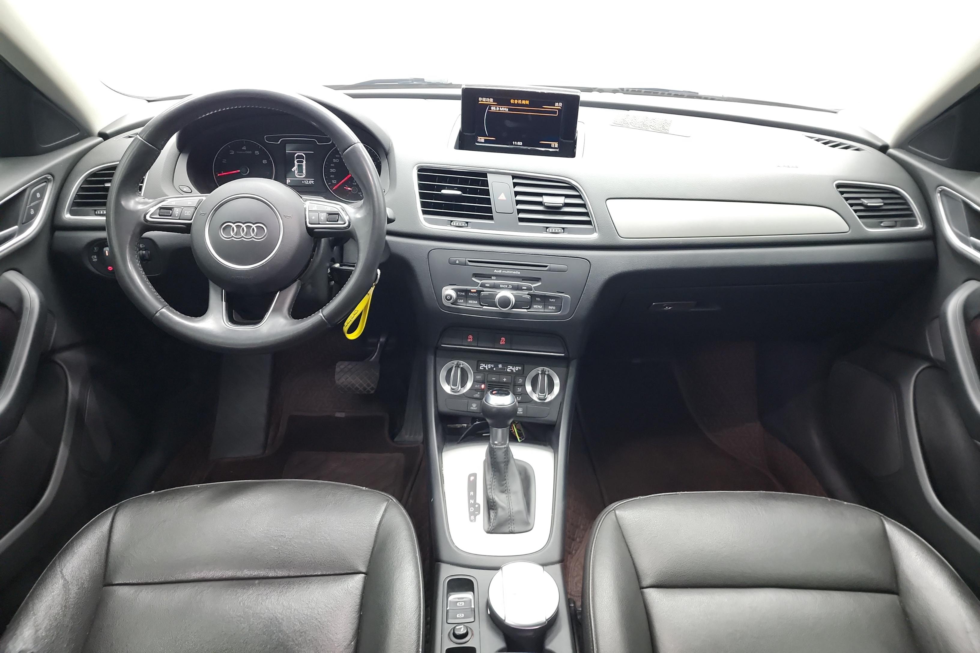 奥迪Q3 35TFSI 2013款 2.0T 自动 前驱 进取型 (国Ⅳ) 