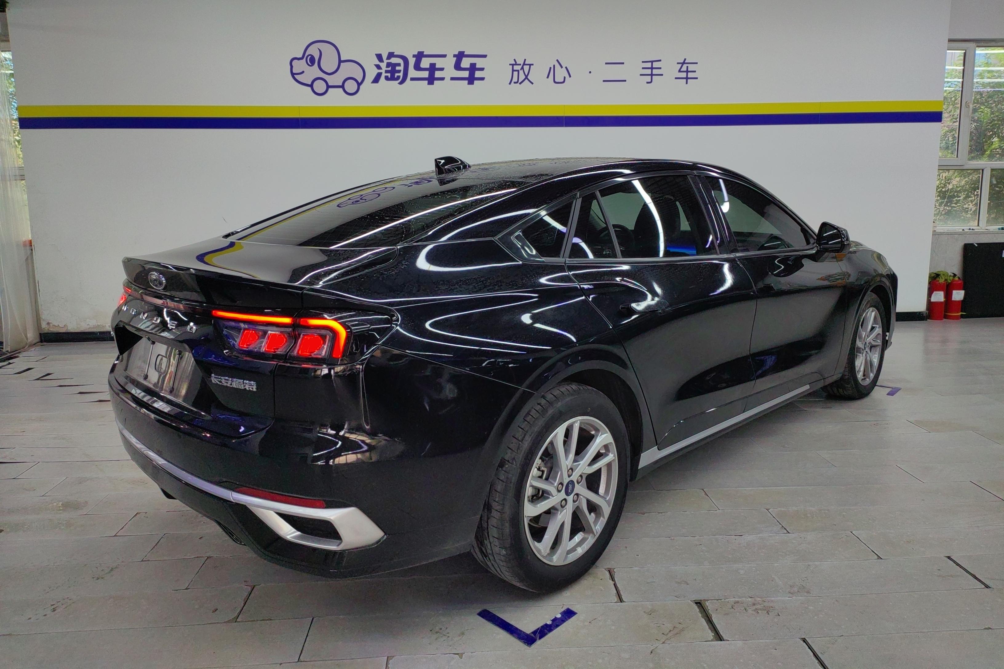 福特蒙迪欧 2022款 2.0T 自动 EcoBoost245改款豪华型 (国Ⅵ) 