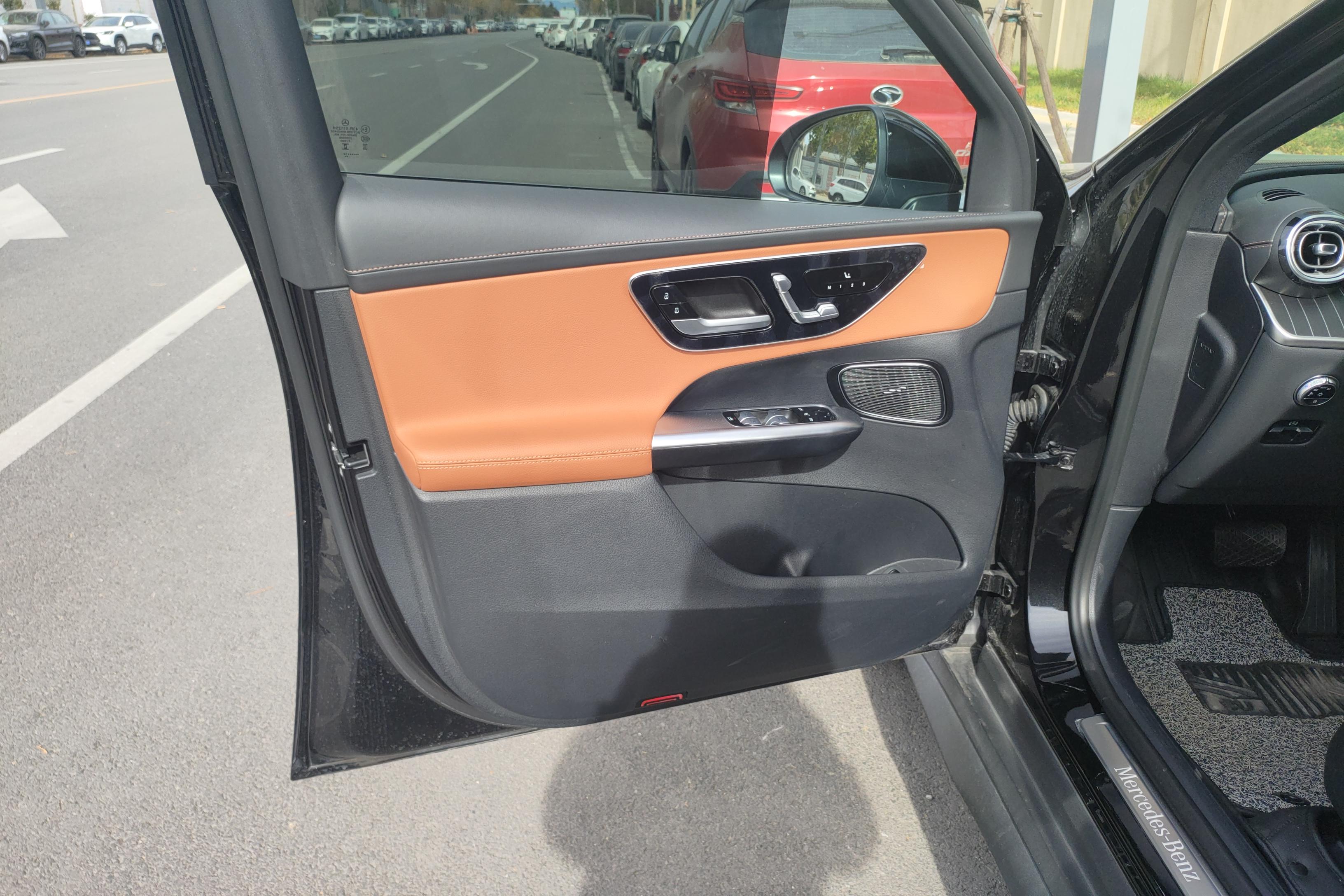 奔驰GLC GLC260L 2024款 2.0T 自动 豪华型 (国Ⅵ) 