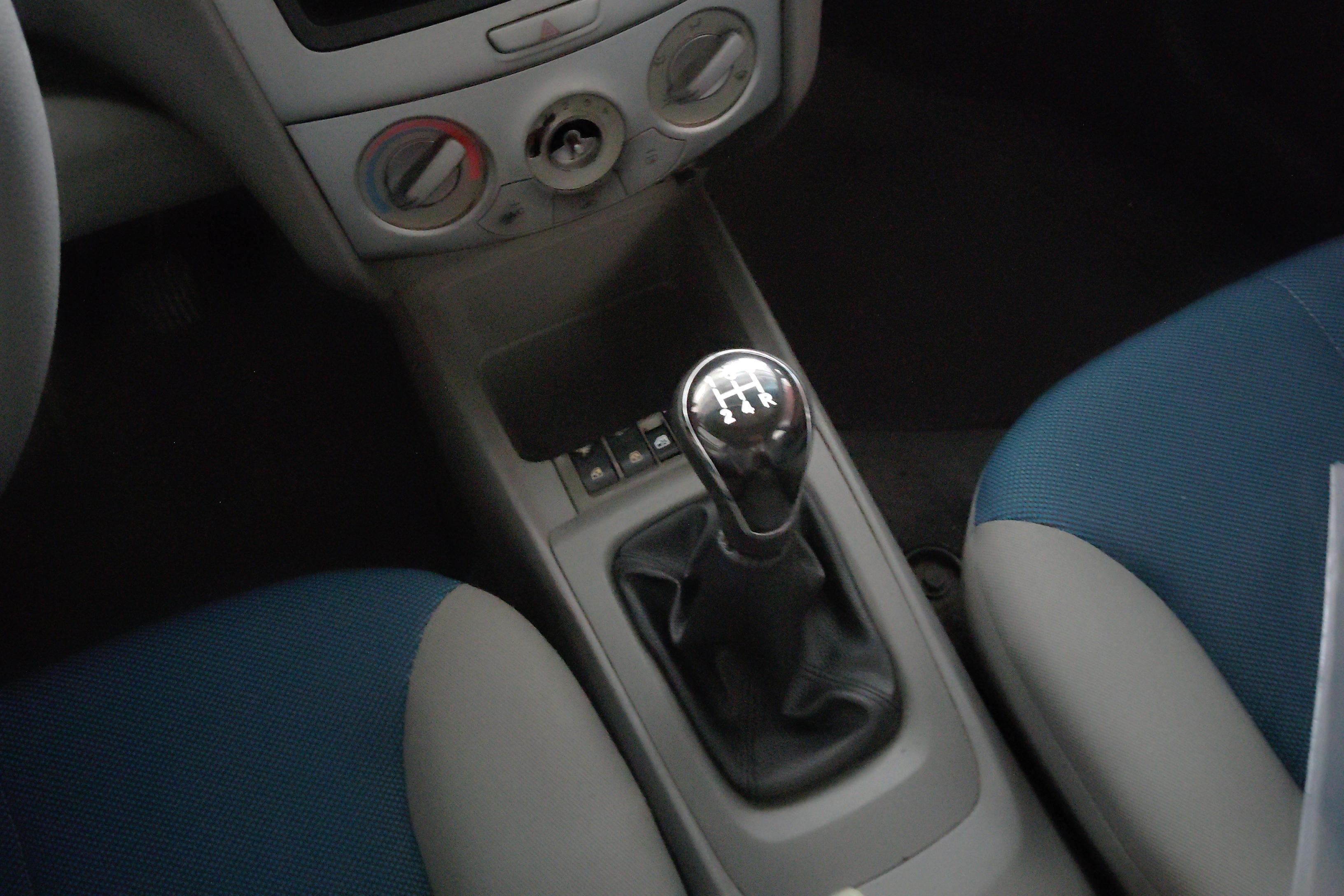 雪佛兰赛欧 2013款 1.2L 手动 4门5座三厢车 时尚版 (国Ⅳ) 