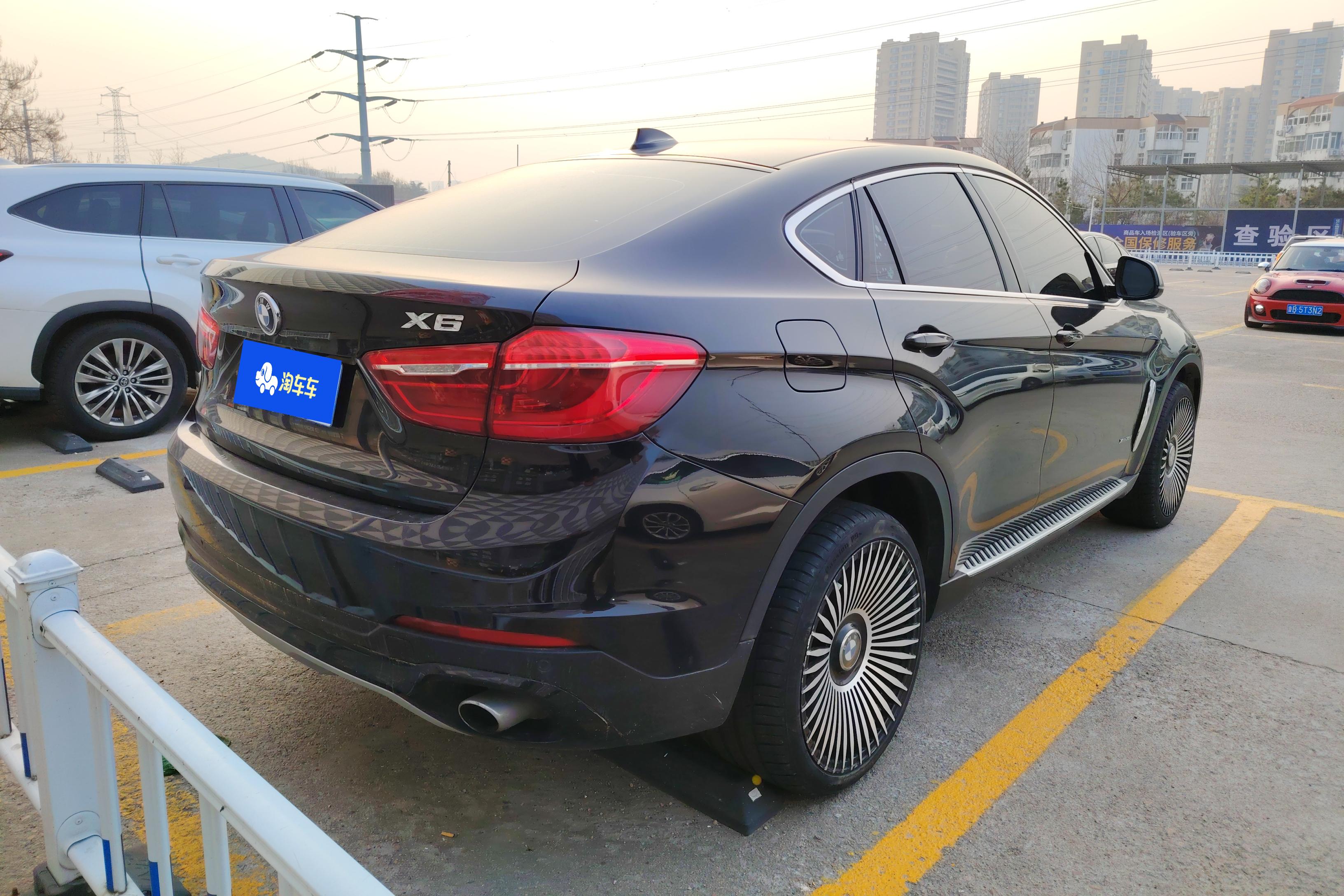 宝马X6 35i [进口] 2015款 3.0T 自动 四驱 汽油 豪华型 