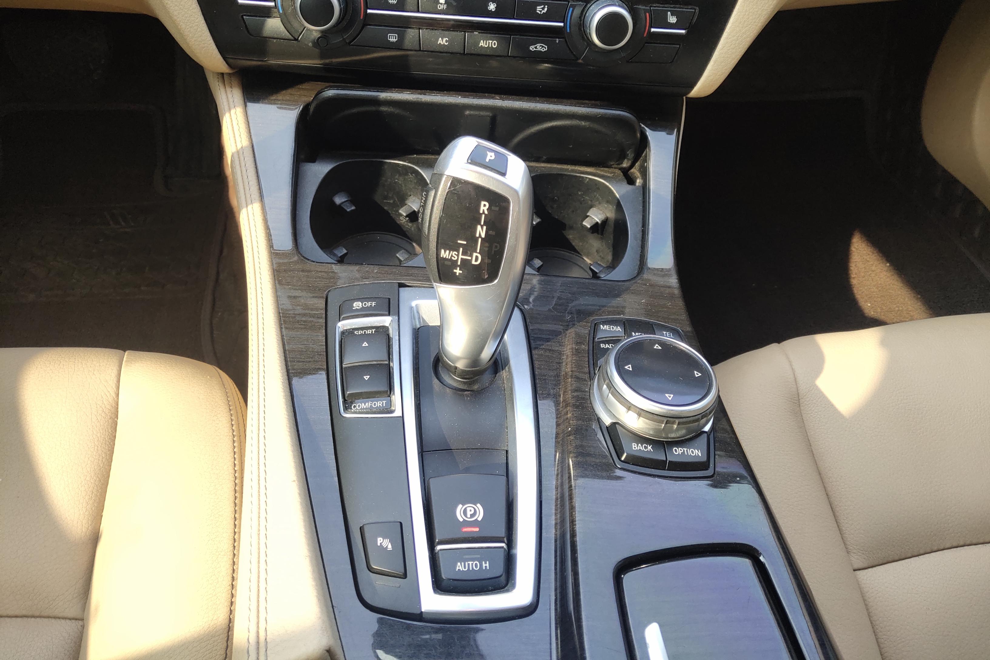 宝马5系 525Li 2014款 2.0T 自动 汽油 豪华设计套装 (国Ⅳ) 