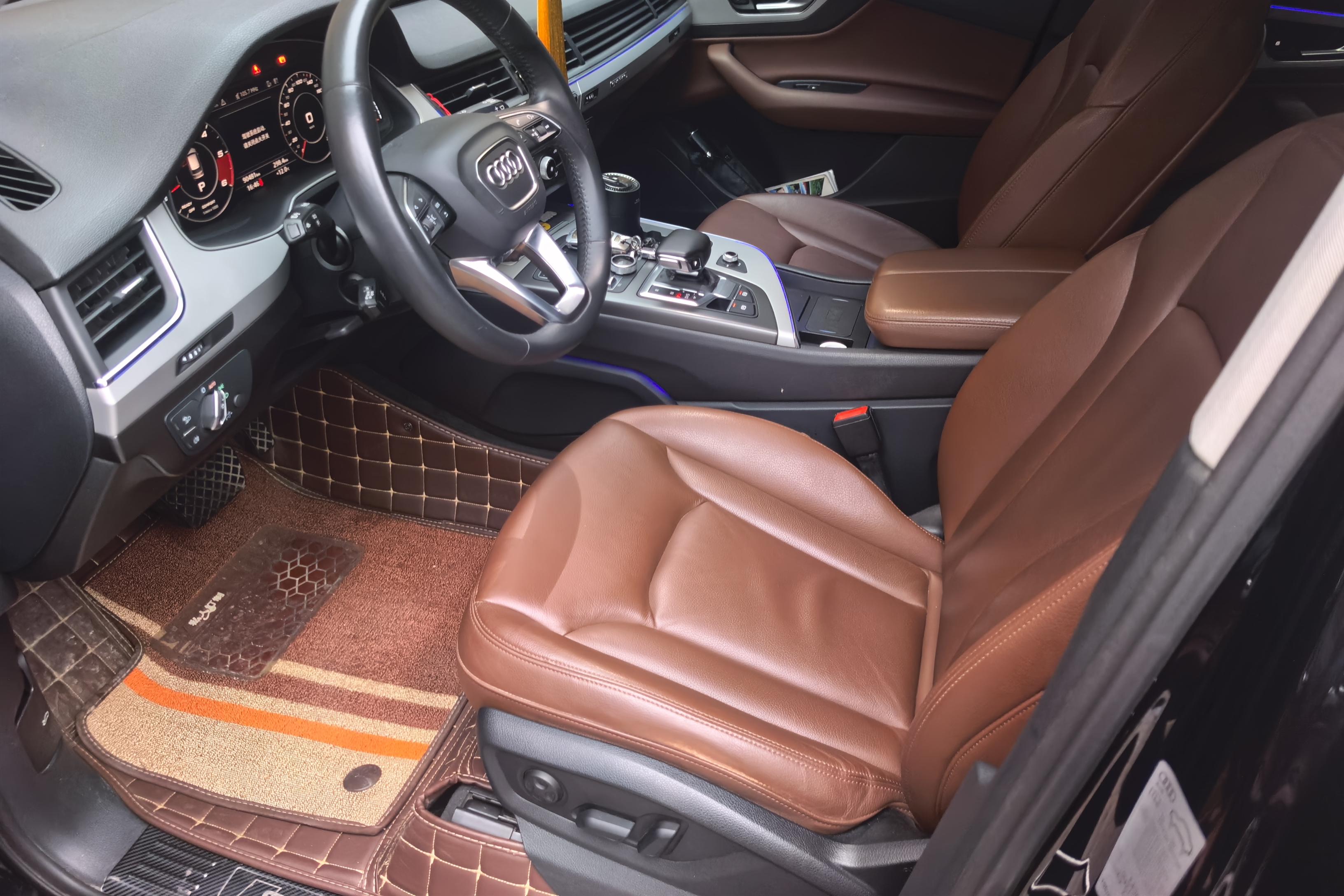 奥迪Q7 45 [进口] 2019款 2.0T 自动 舒适型 