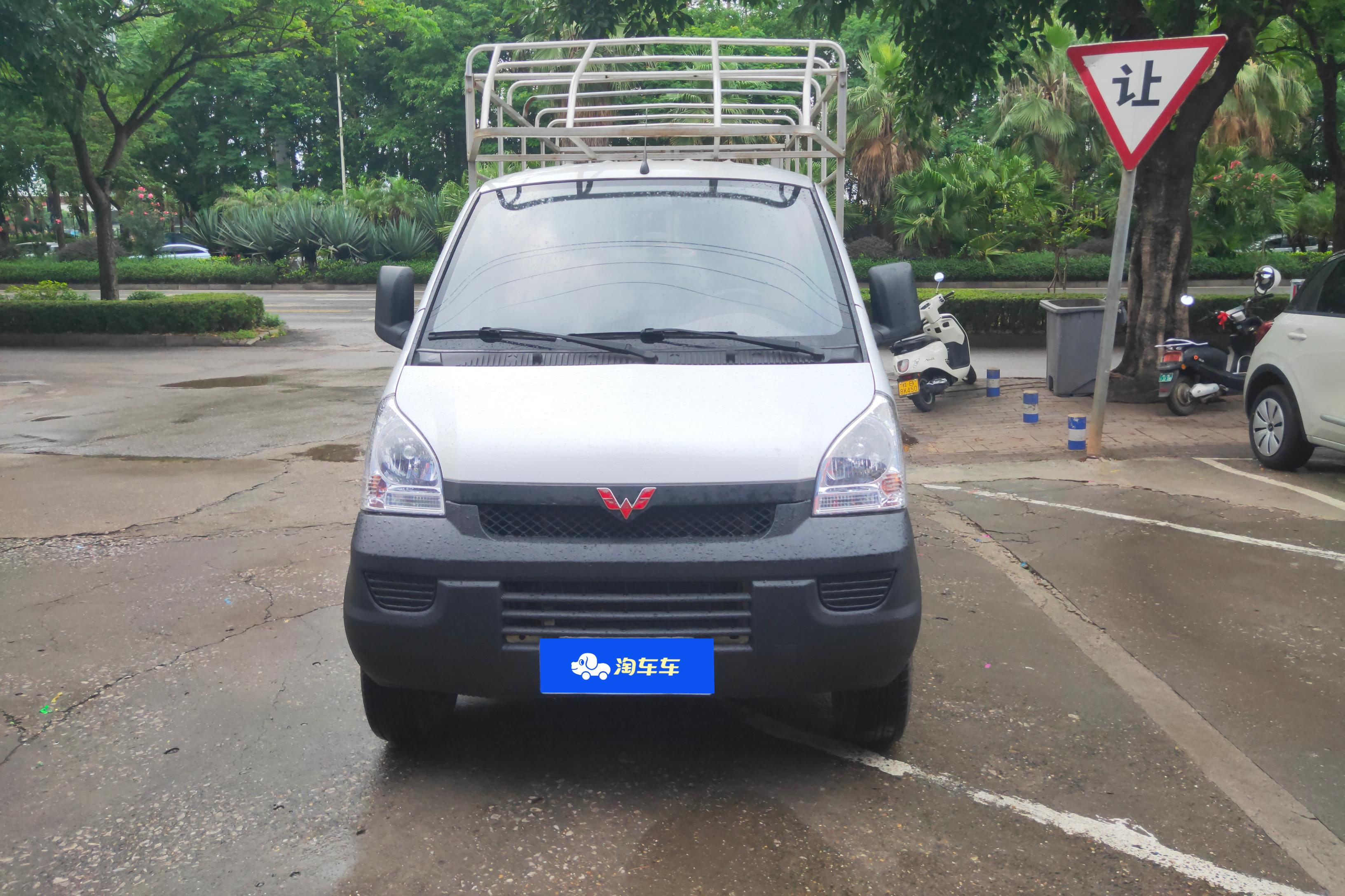 五菱荣光小卡 2021款 1.5L 手动 后驱 标准型空调版单排 (国Ⅵ) 