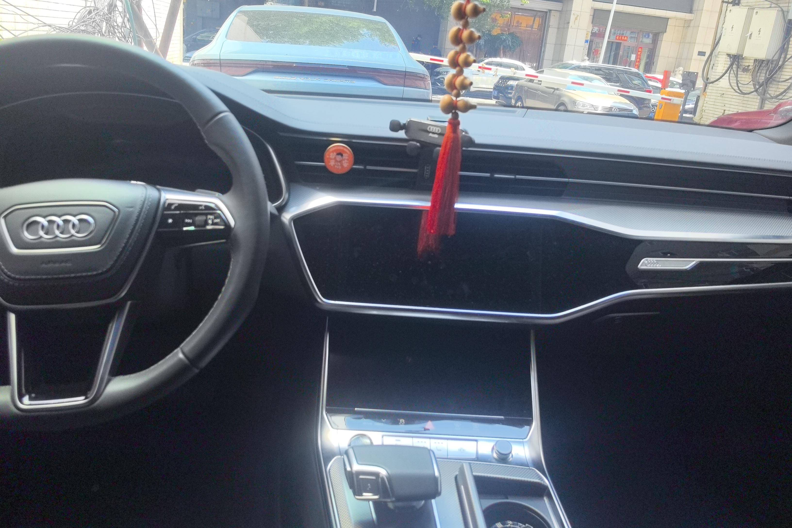 奥迪A6L 45TFSI 2023款 2.0T 自动 臻选动感型 (国Ⅵ) 
