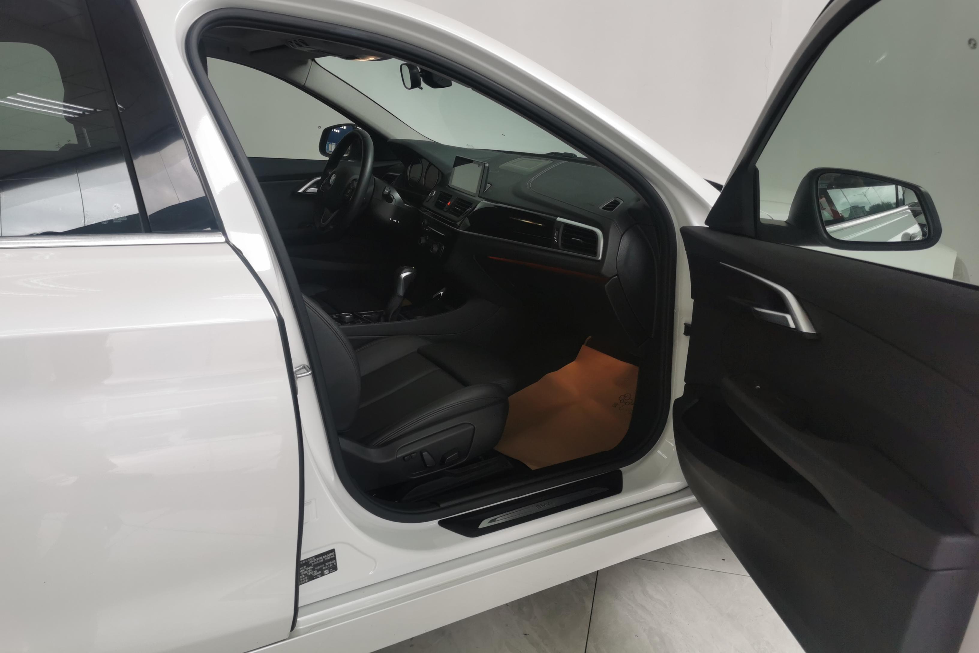 宝马1系 118i 2018款 1.5T 自动 运动型 (国Ⅴ) 