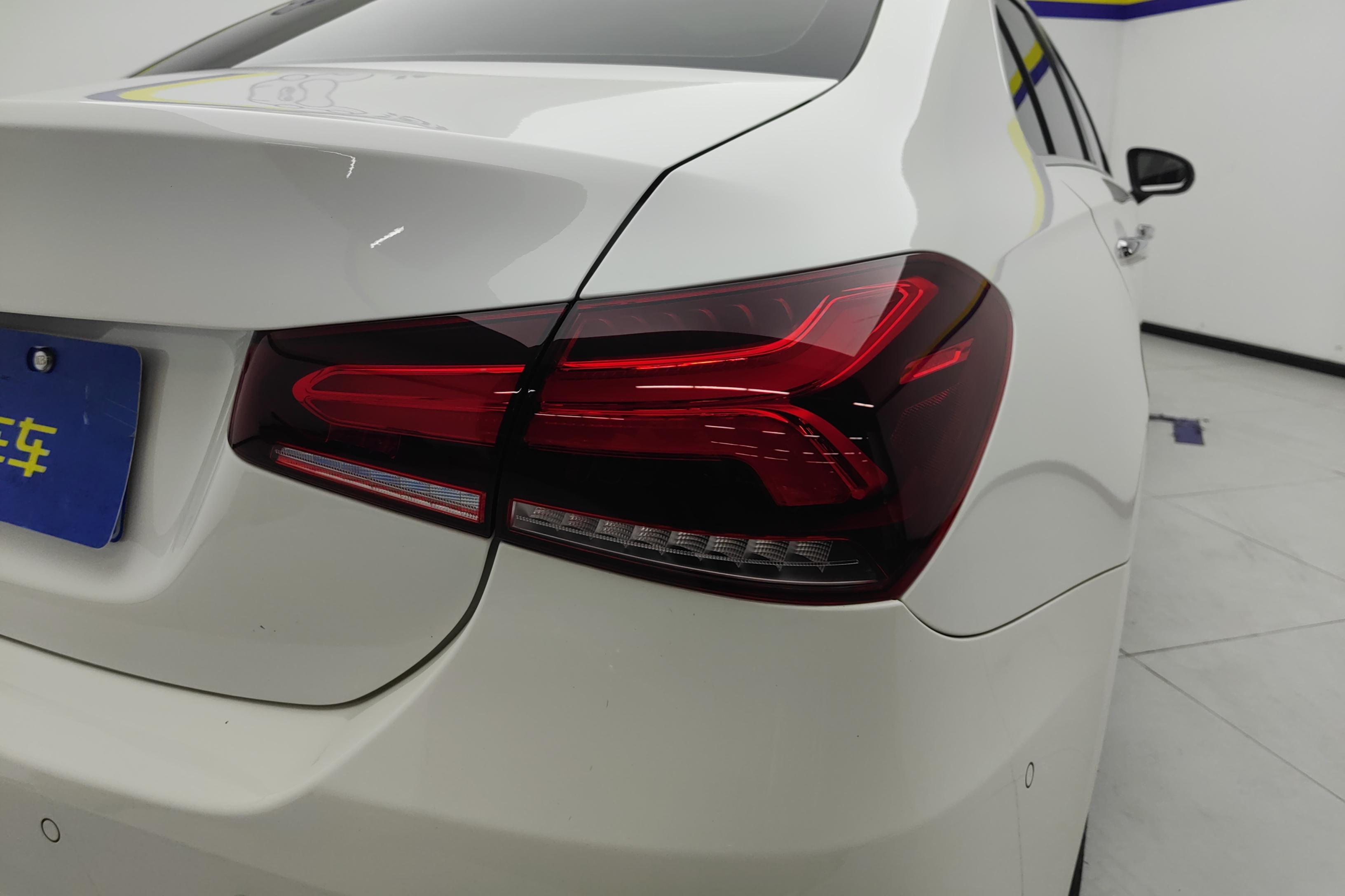 奔驰A级 A200L 2020款 1.3T 自动 运动轿车版 (国Ⅵ) 