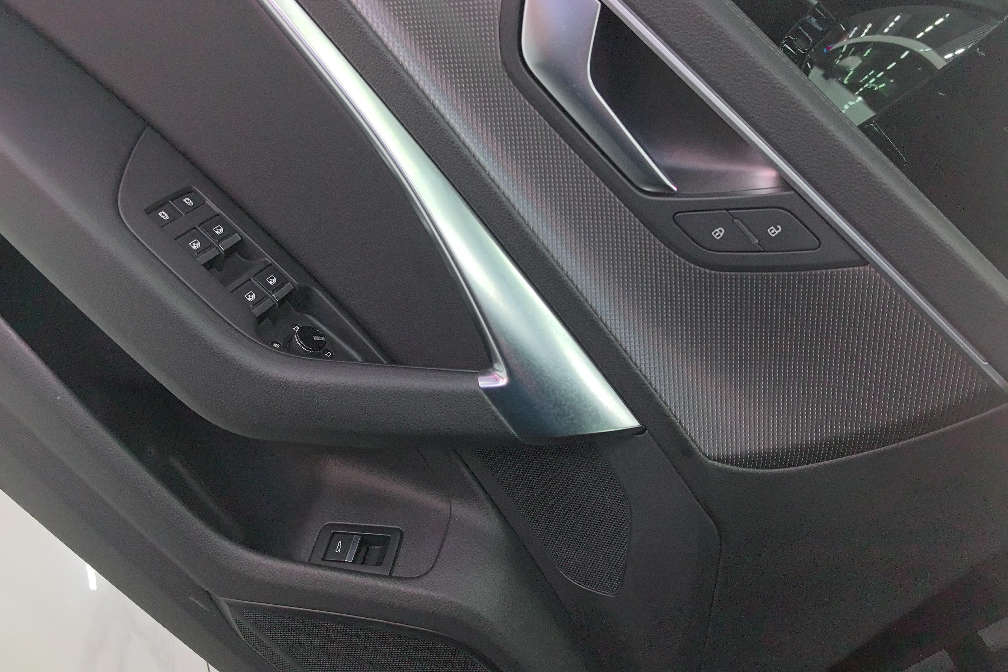 奥迪A6L 40TFSI 2020款 2.0T 自动 豪华动感型 (国Ⅵ) 