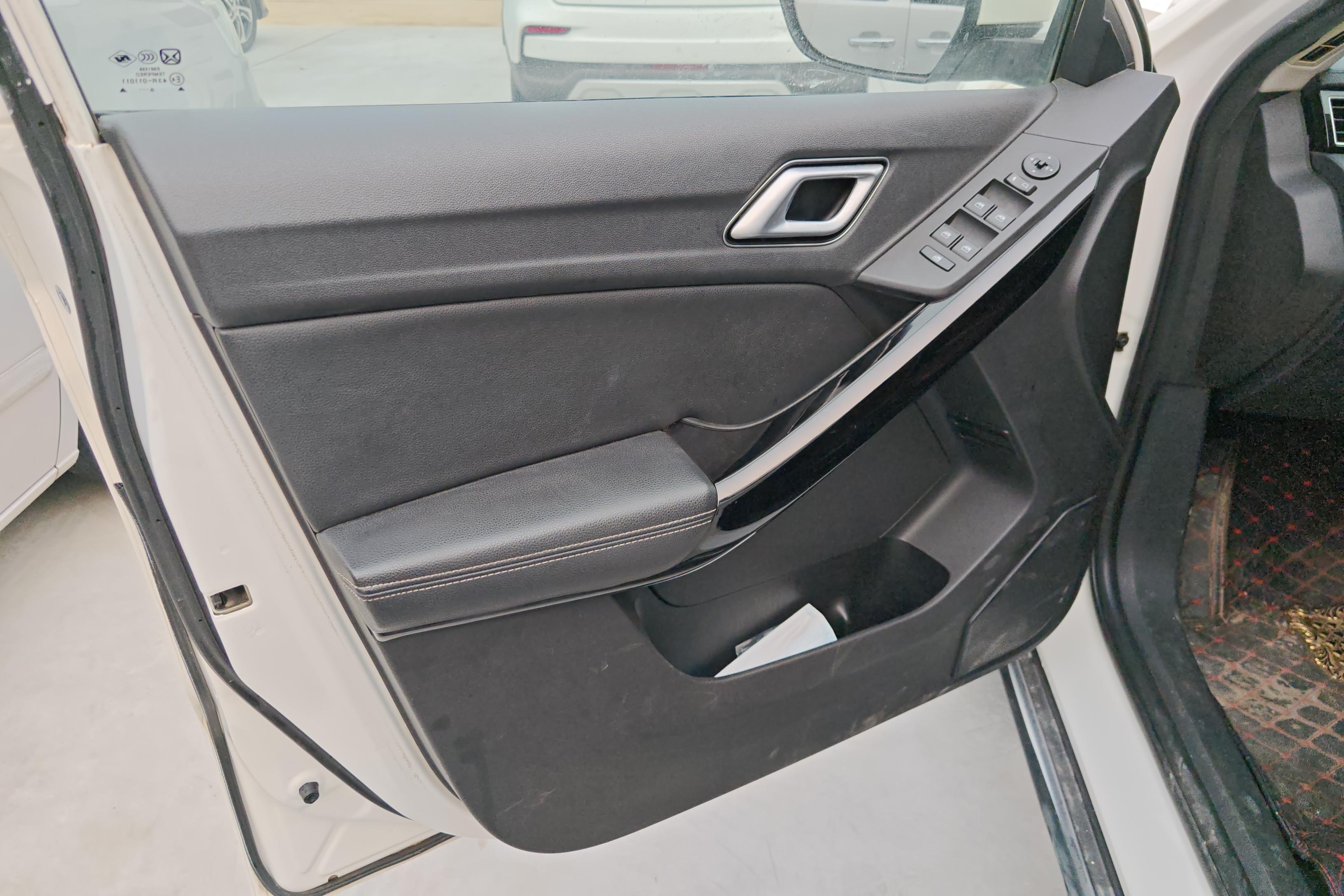 江铃驭胜S330 2016款 1.5T 自动 GTDi旗舰版 (国Ⅴ) 