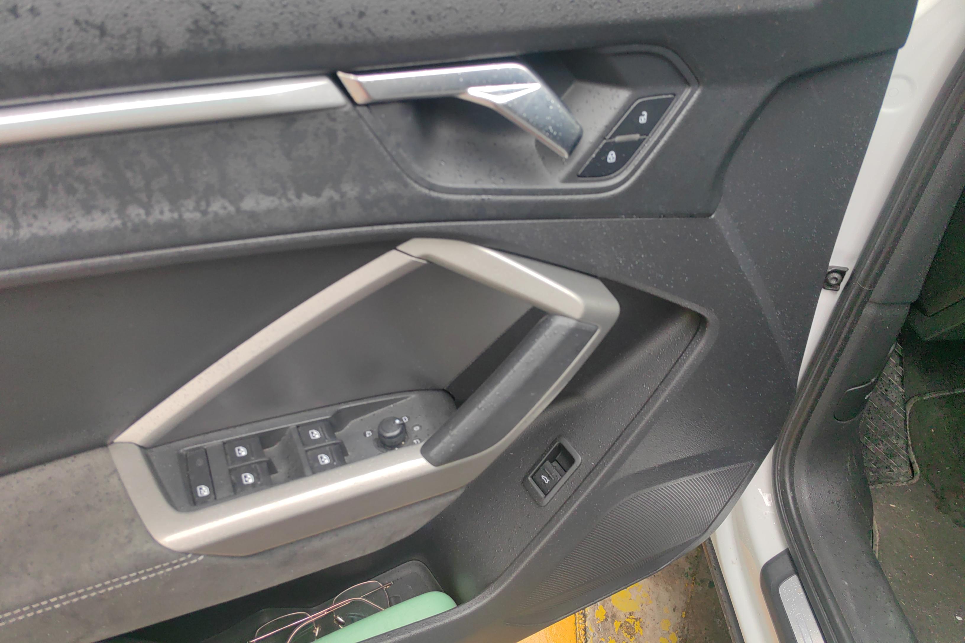 奥迪Q3 40TFSI 2019款 2.0T 自动 前驱 时尚动感型 (国Ⅵ) 