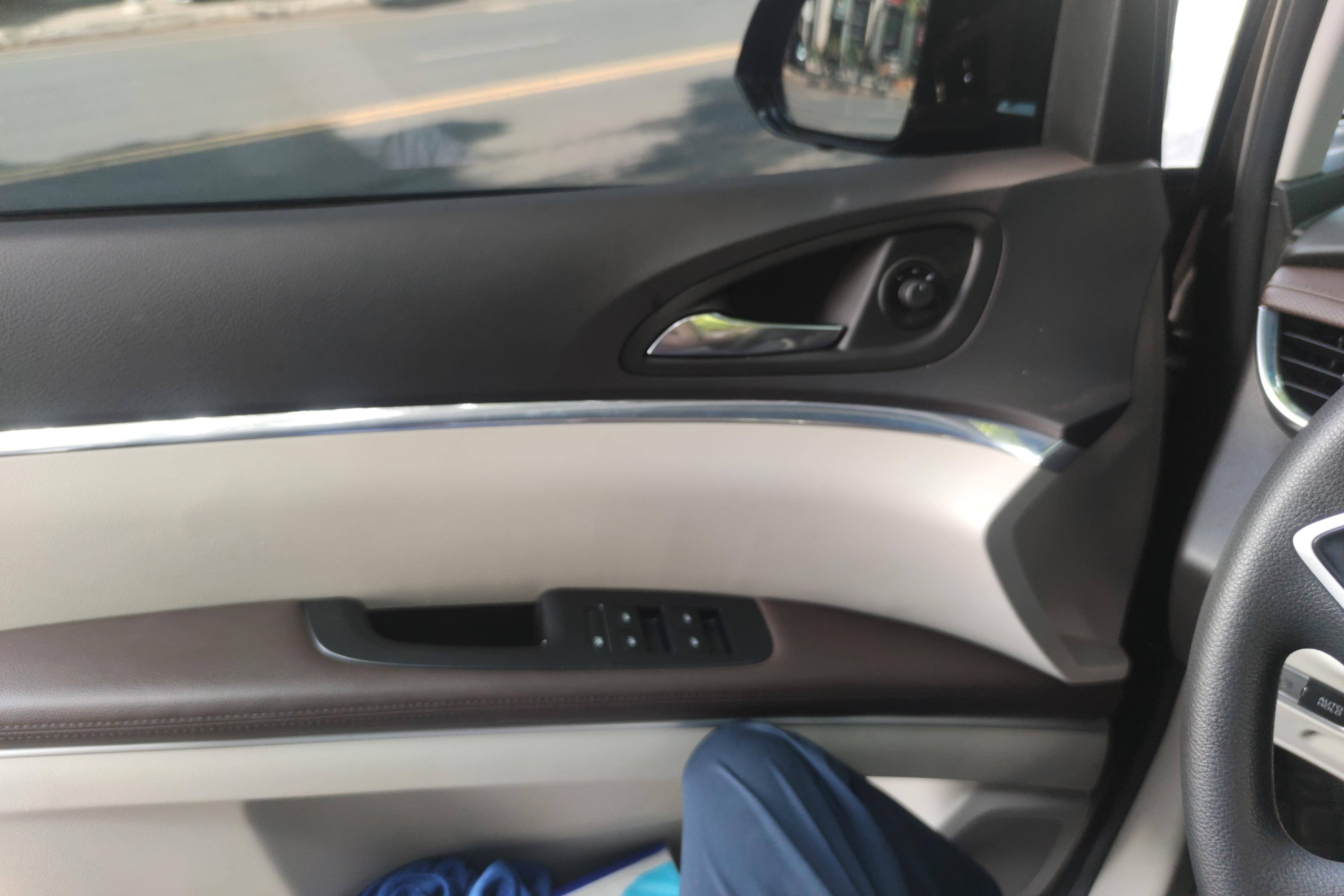 别克GL8 2023款 2.0T 自动 7座 652T智享型 (国Ⅵ) 