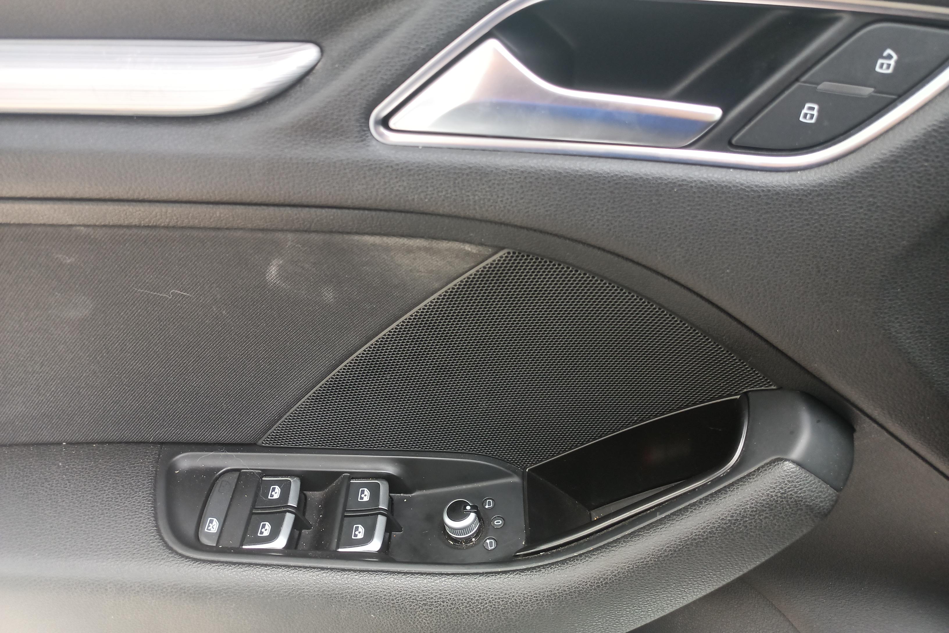 奥迪A3 35TFSI 2018款 1.4T 自动 运动型30周年Limousine (国Ⅴ) 