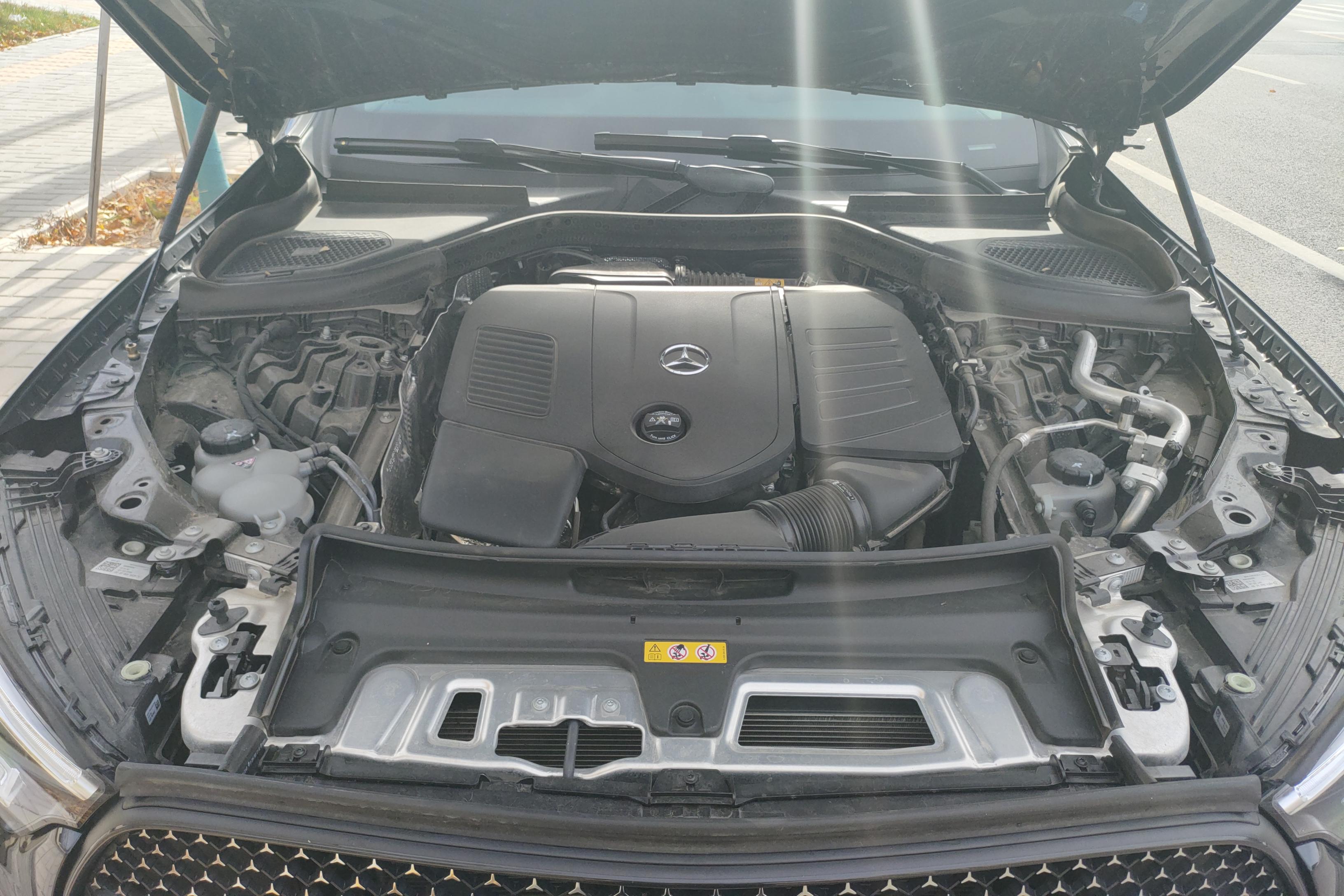 奔驰GLC GLC260L 2024款 2.0T 自动 豪华型 (国Ⅵ) 