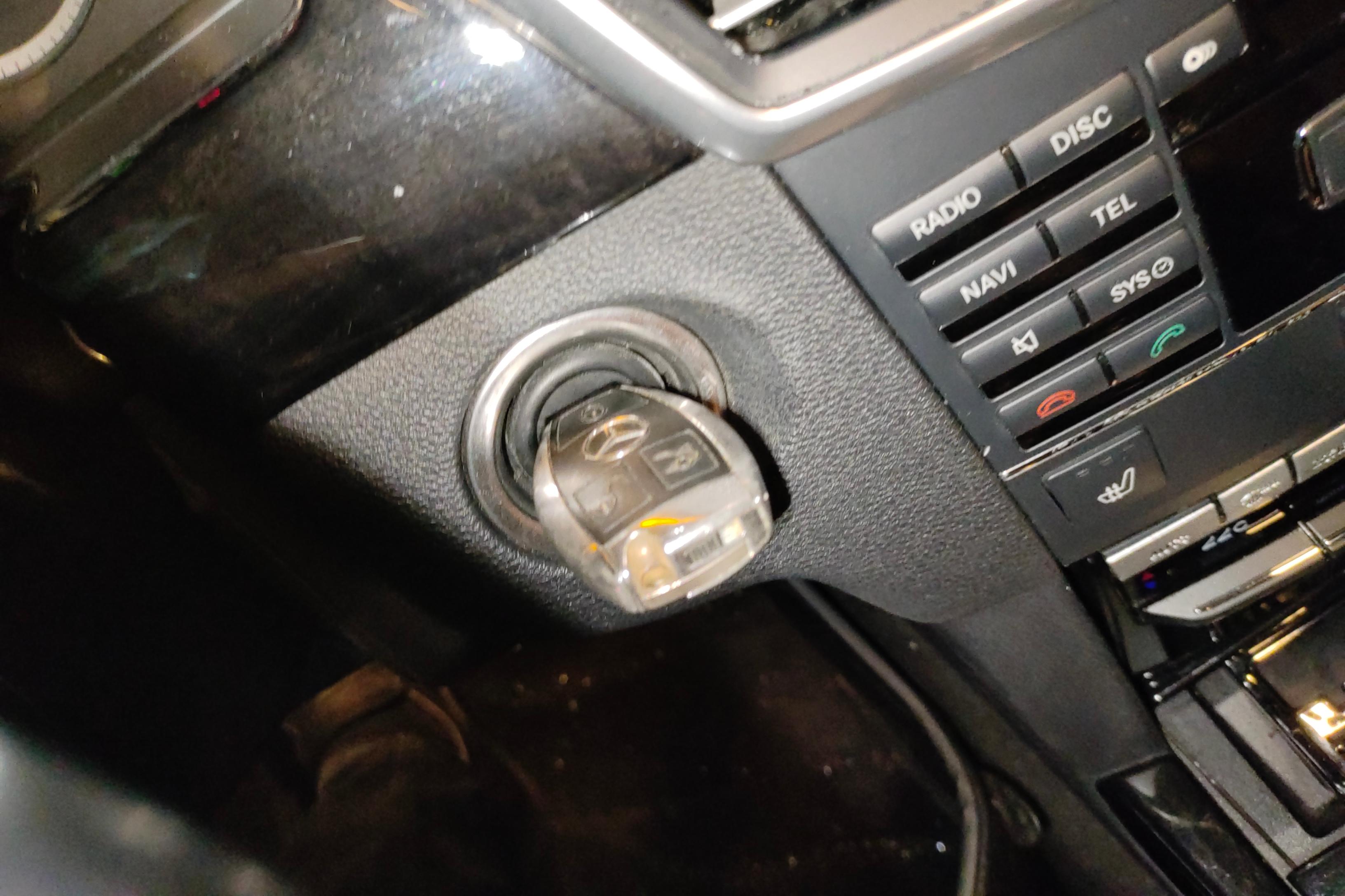 奔驰E级 E260 [进口] 2010款 1.8T 自动 汽油 时尚型 