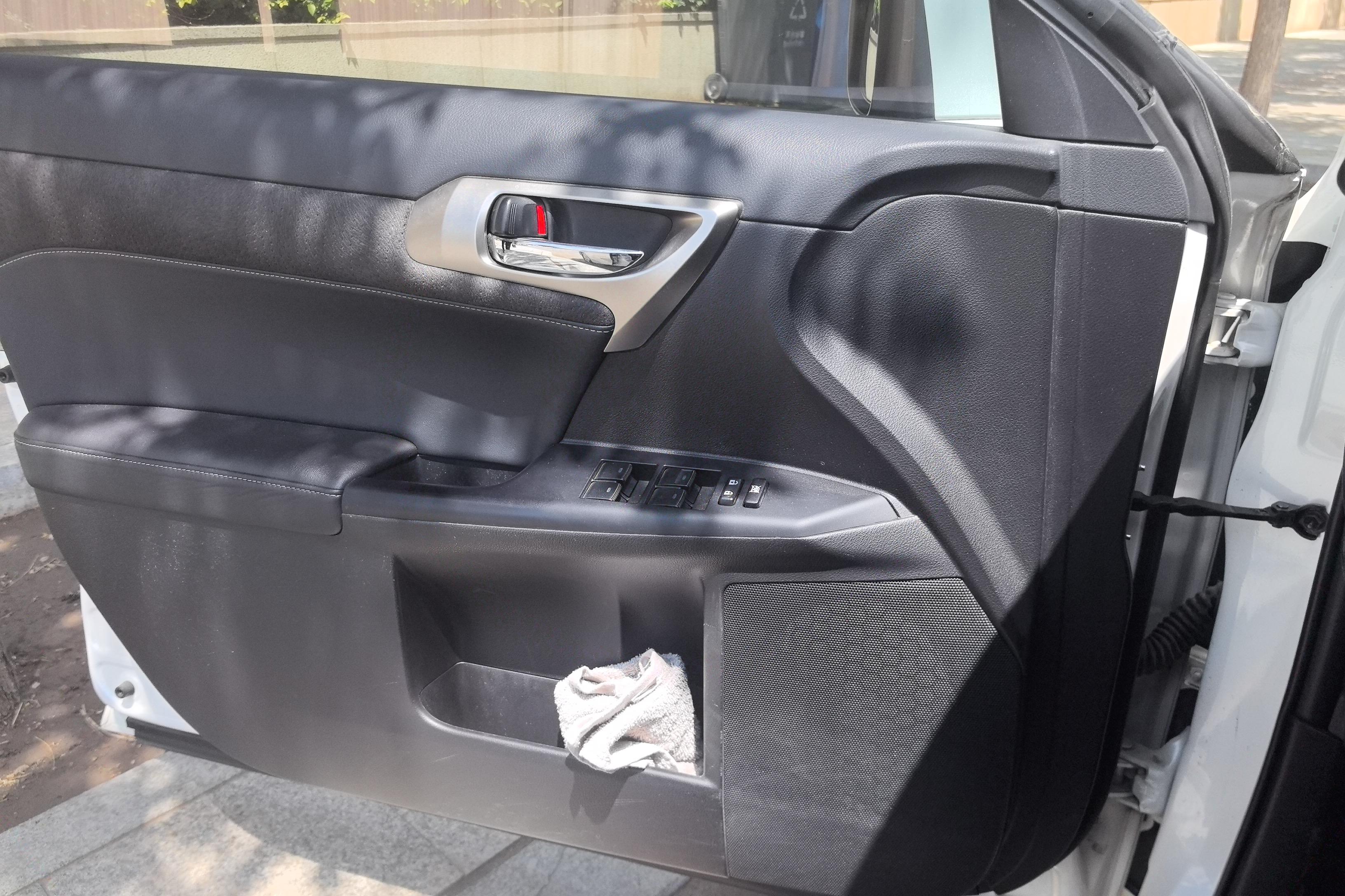 雷克萨斯CT 200h [进口] 2014款 1.8L 自动 精英版单色 