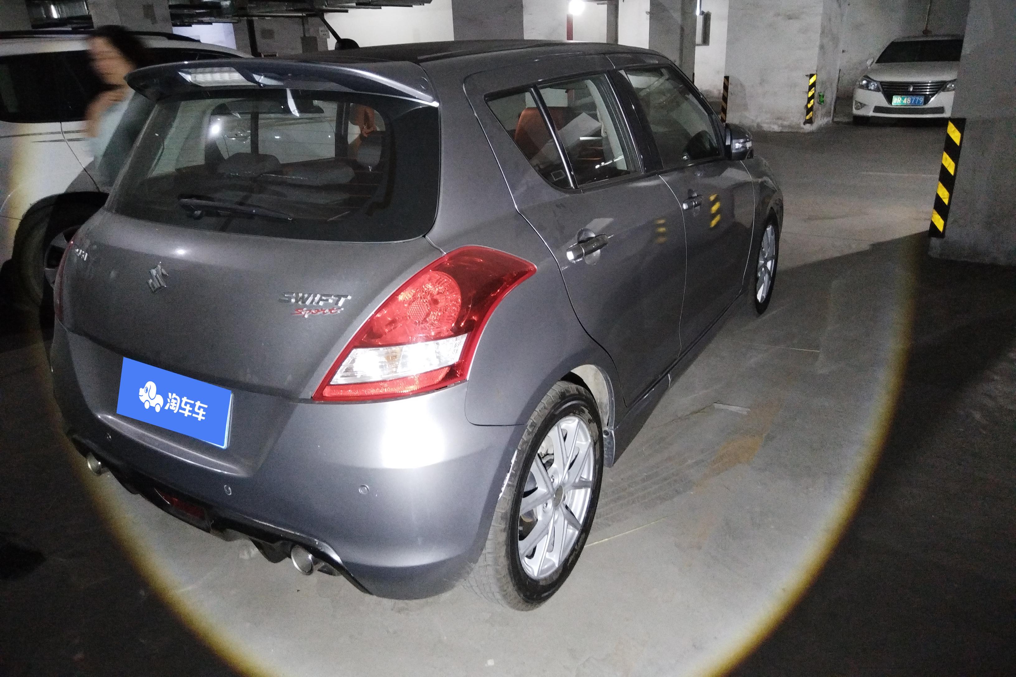 铃木速翼特 [进口] 2014款 1.6L 自动 5门5座两厢车 豪华版 