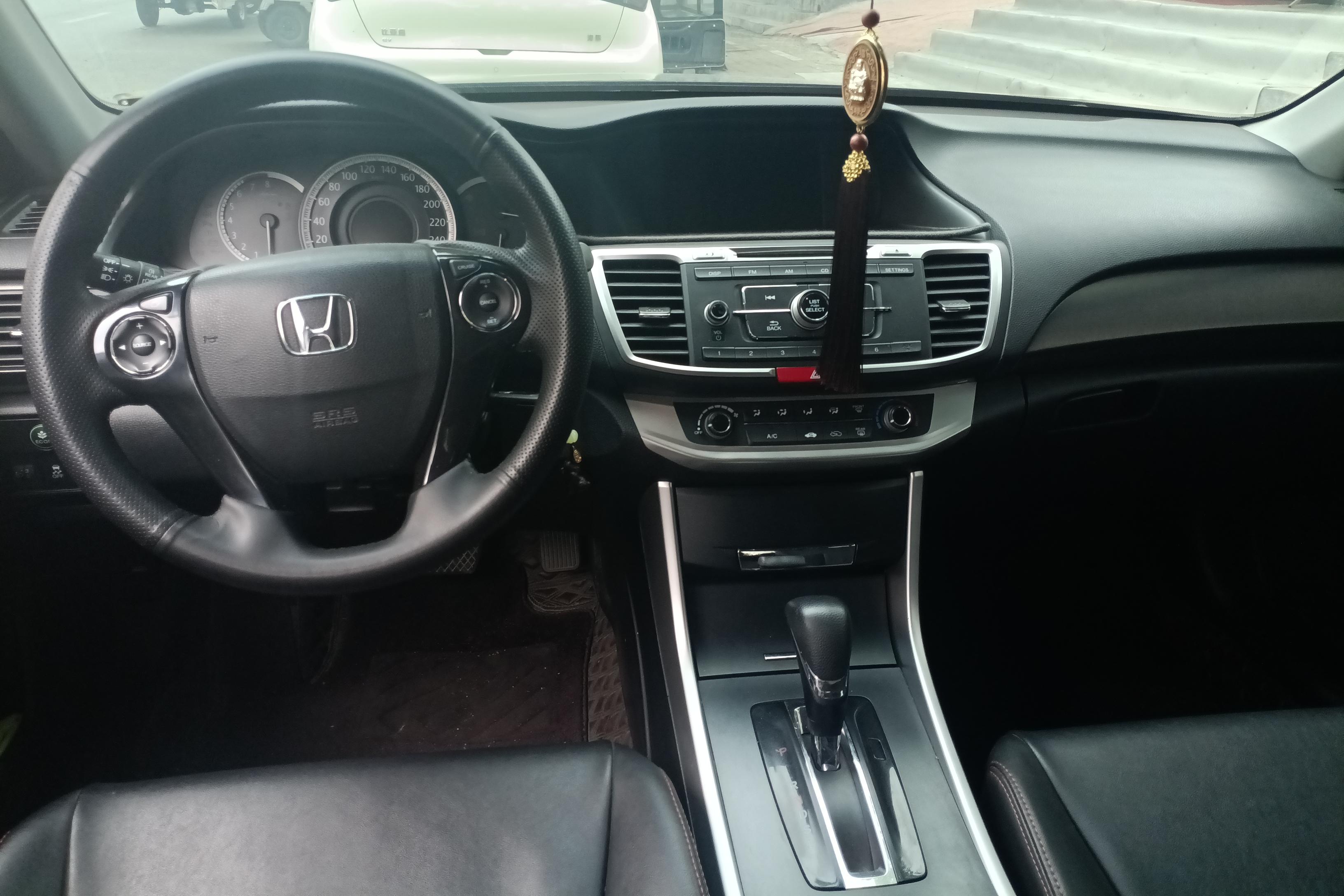 本田雅阁 2015款 2.0L 自动 舒适版LX (国Ⅳ) 