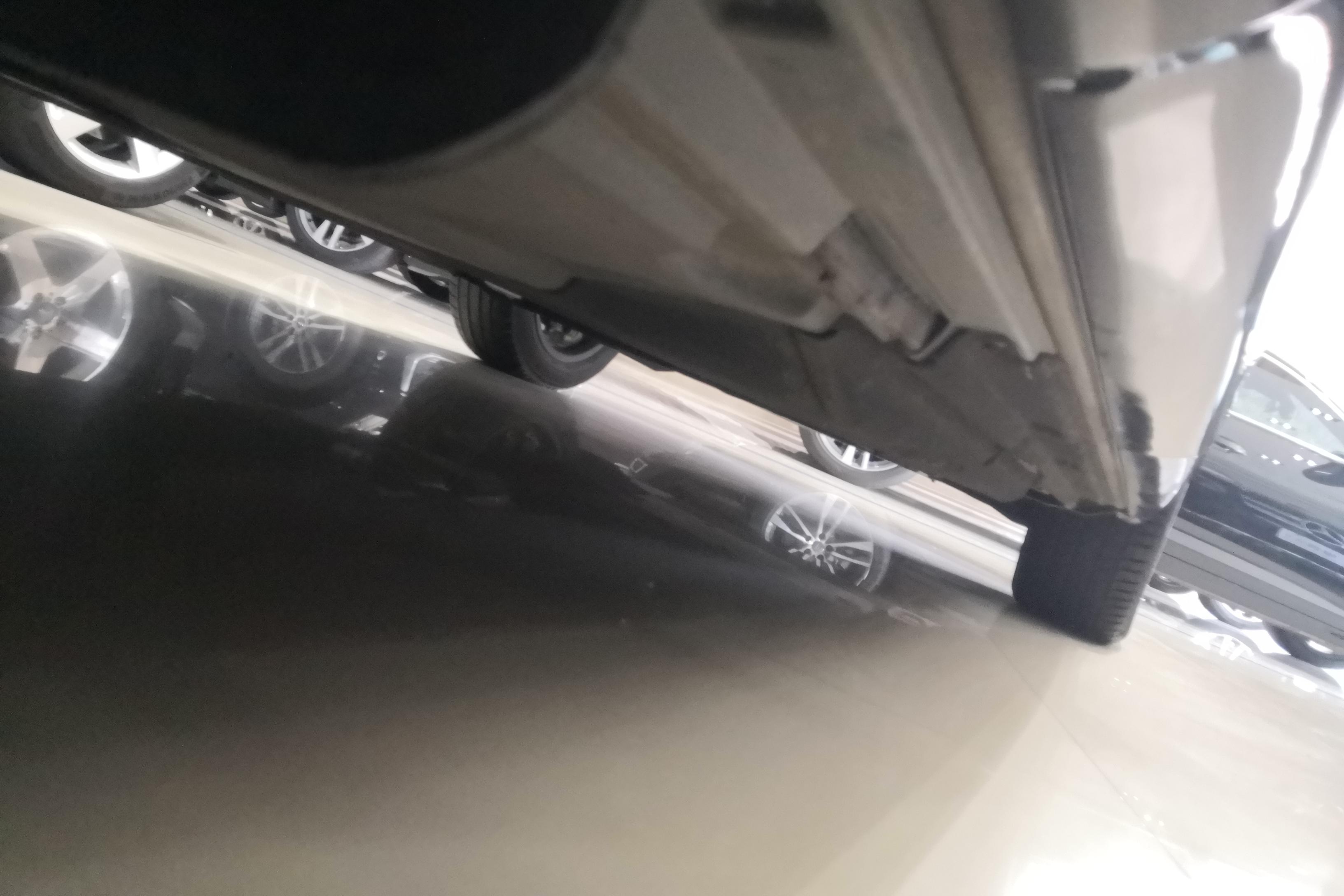 奥迪Q5L 40TFSI 2018款 2.0T 自动 荣享时尚型 (国Ⅵ) 