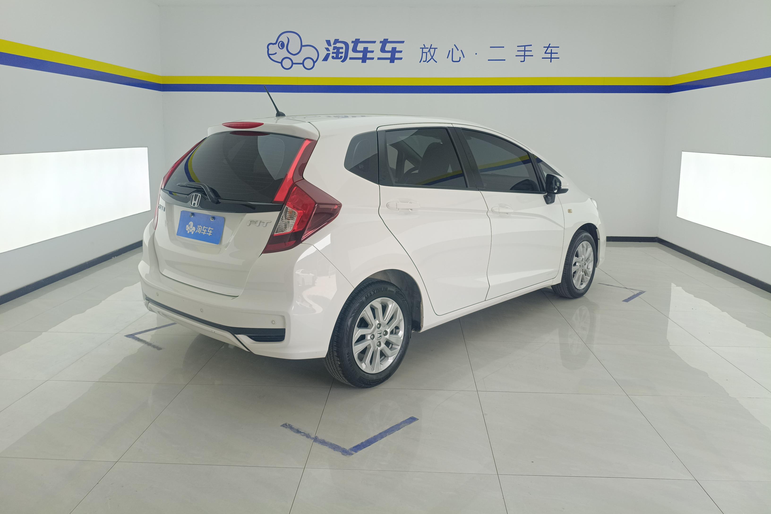 本田飞度 2018款 1.5L 自动 5门5座两厢车 舒适天窗型 (国Ⅴ) 
