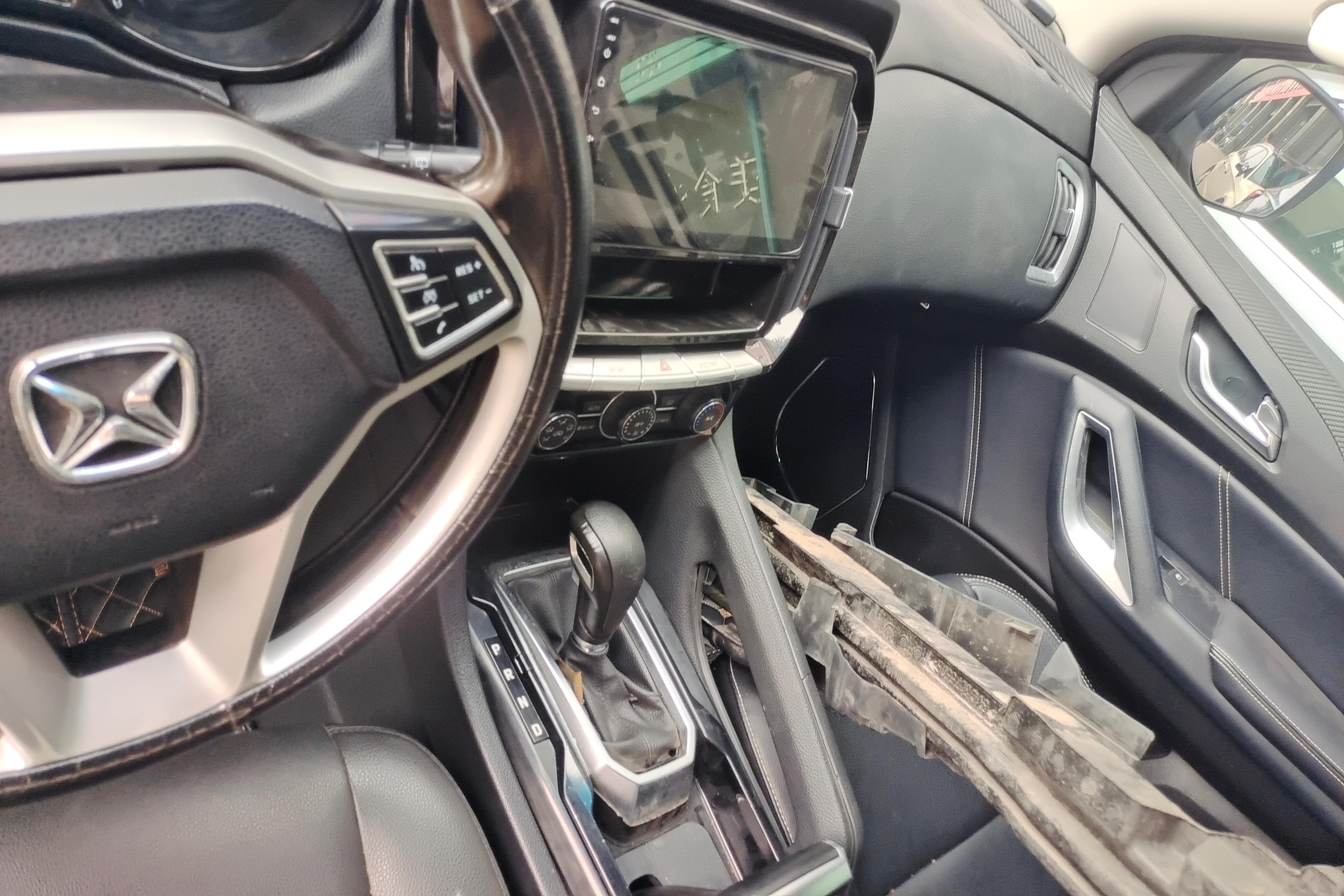 江铃驭胜 S350 2017款 2.0T 自动 后驱 豪华天窗版 (国Ⅴ) 