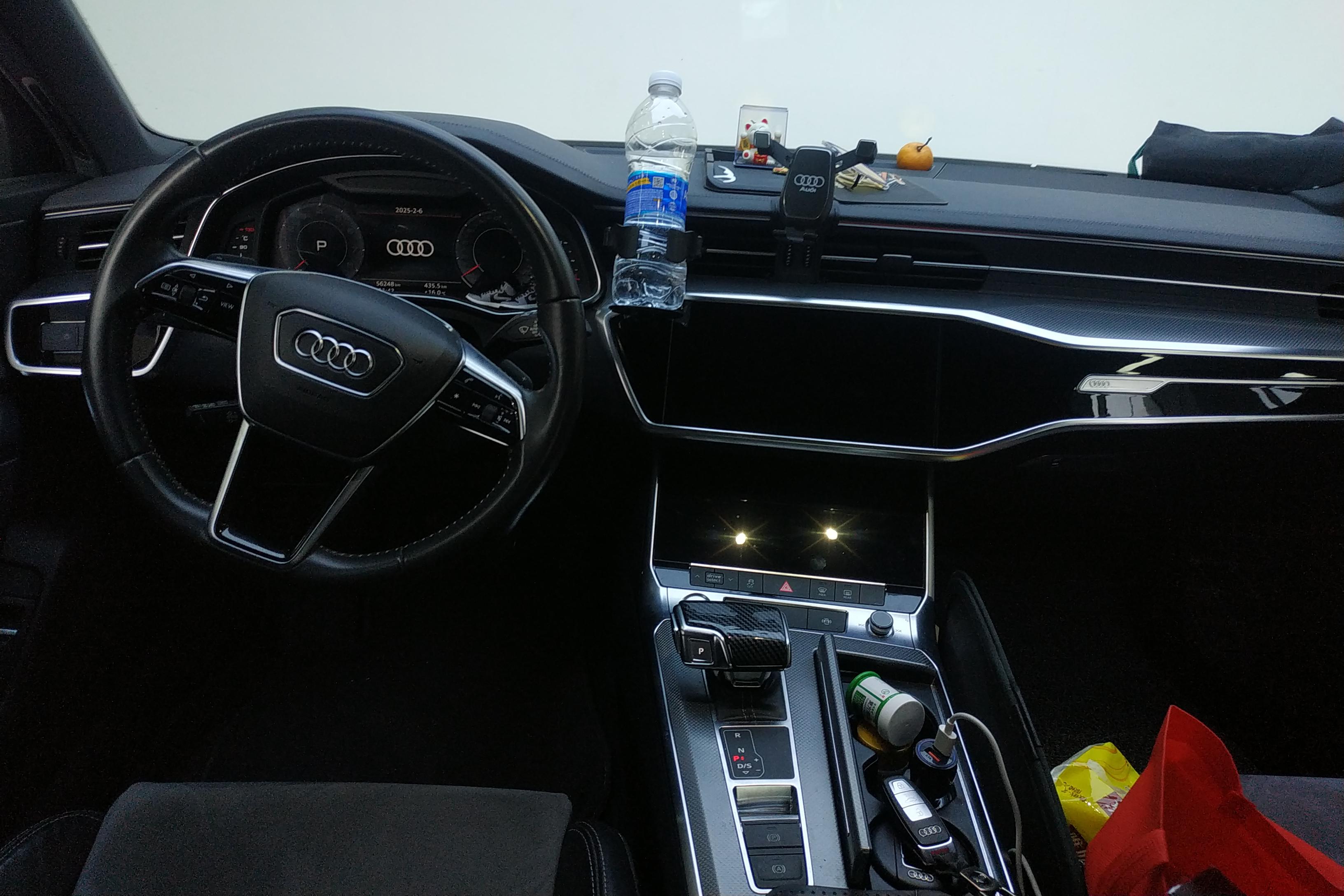 奥迪A6L 40TFSI 2019款 2.0T 自动 豪华动感型 (国Ⅵ) 