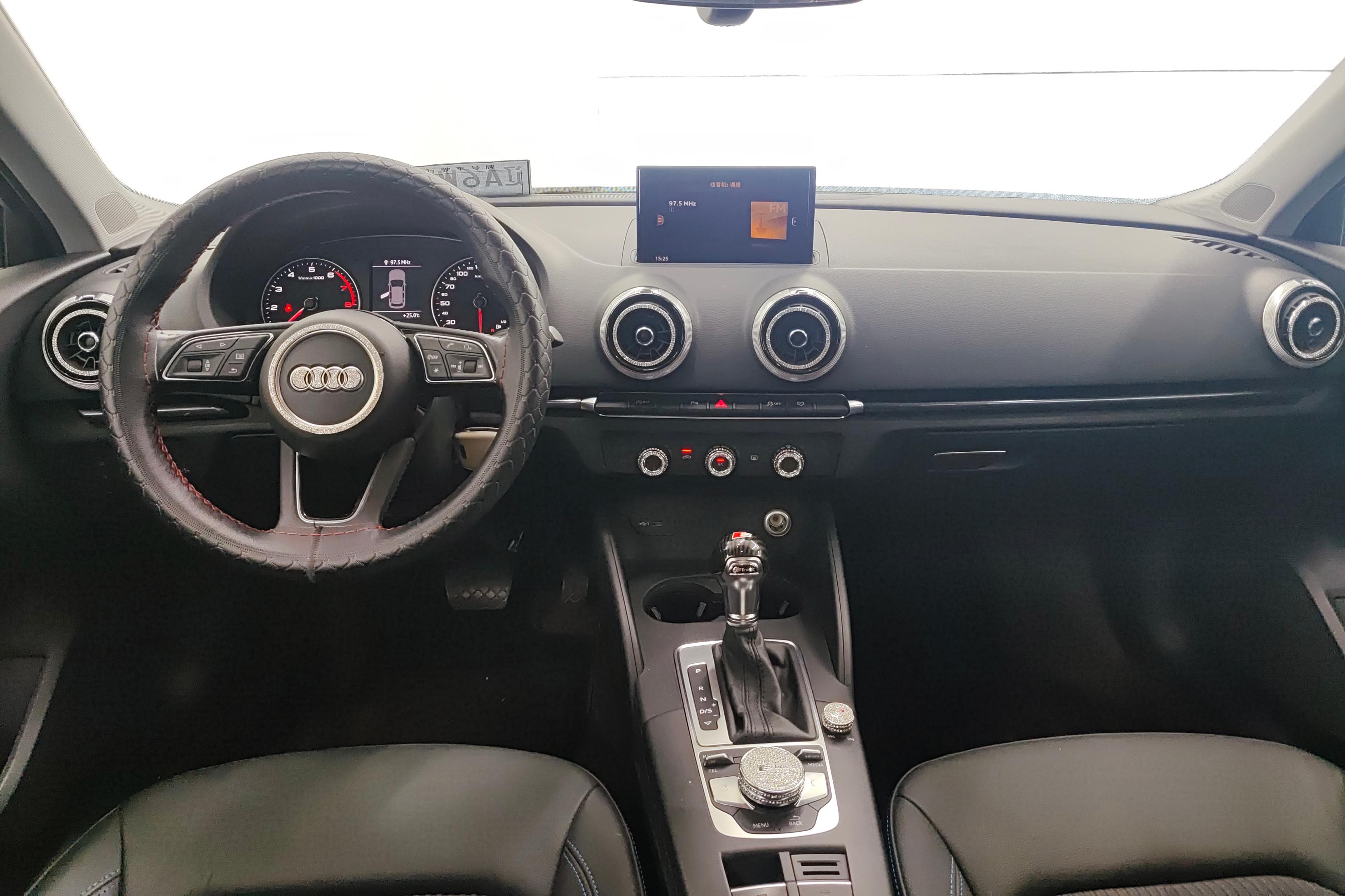 奥迪A3 35TFSI 2019款 1.4T 自动 进取型Limousine (国Ⅴ) 