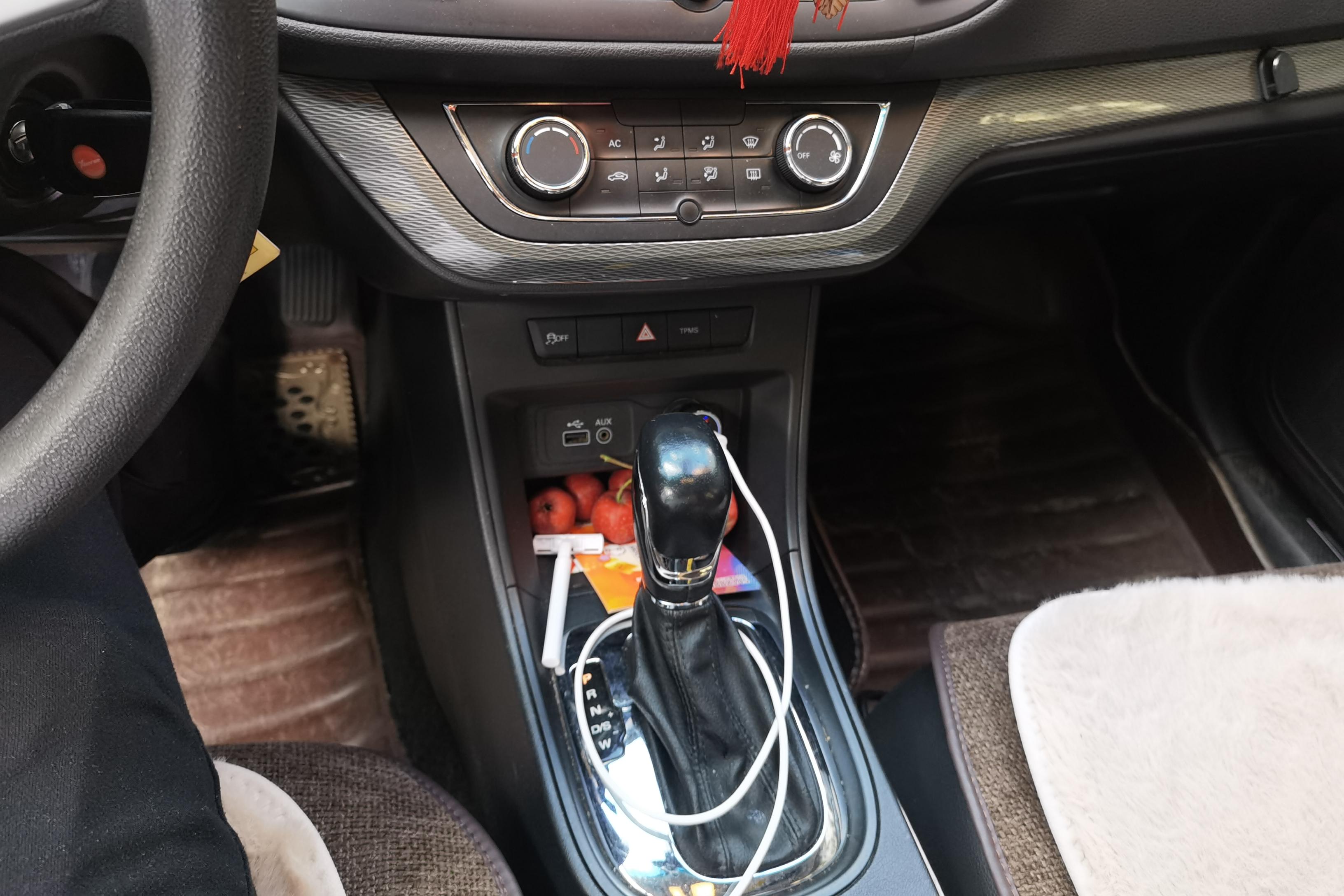 荣威360 2015款 1.4T 自动 尊享版 (国Ⅴ) 