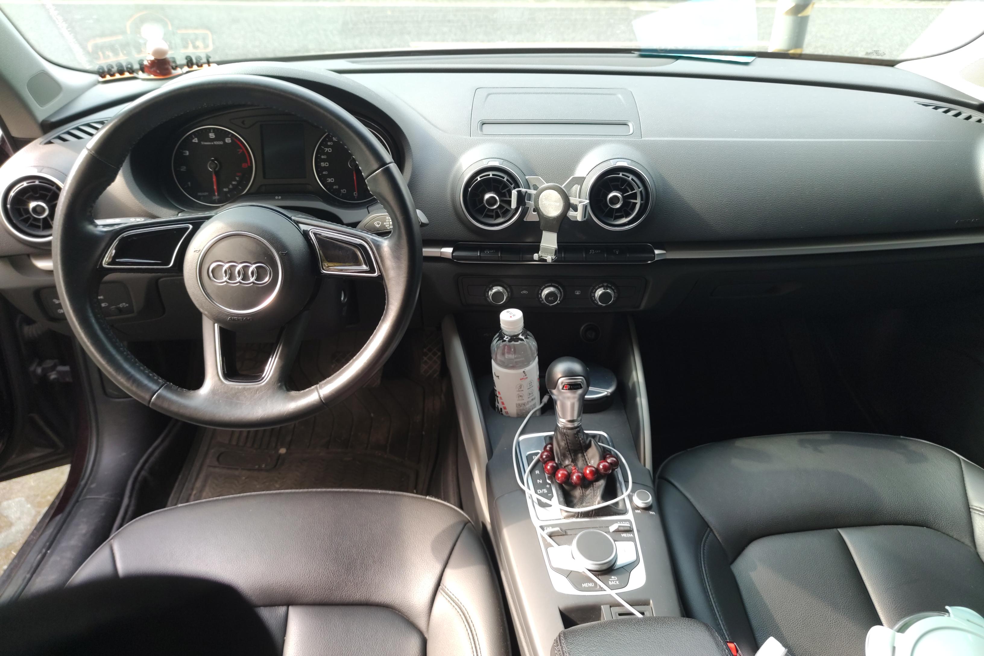 奥迪A3 35TFSI 2017款 1.4T 自动 进取型Limousine (国Ⅴ) 