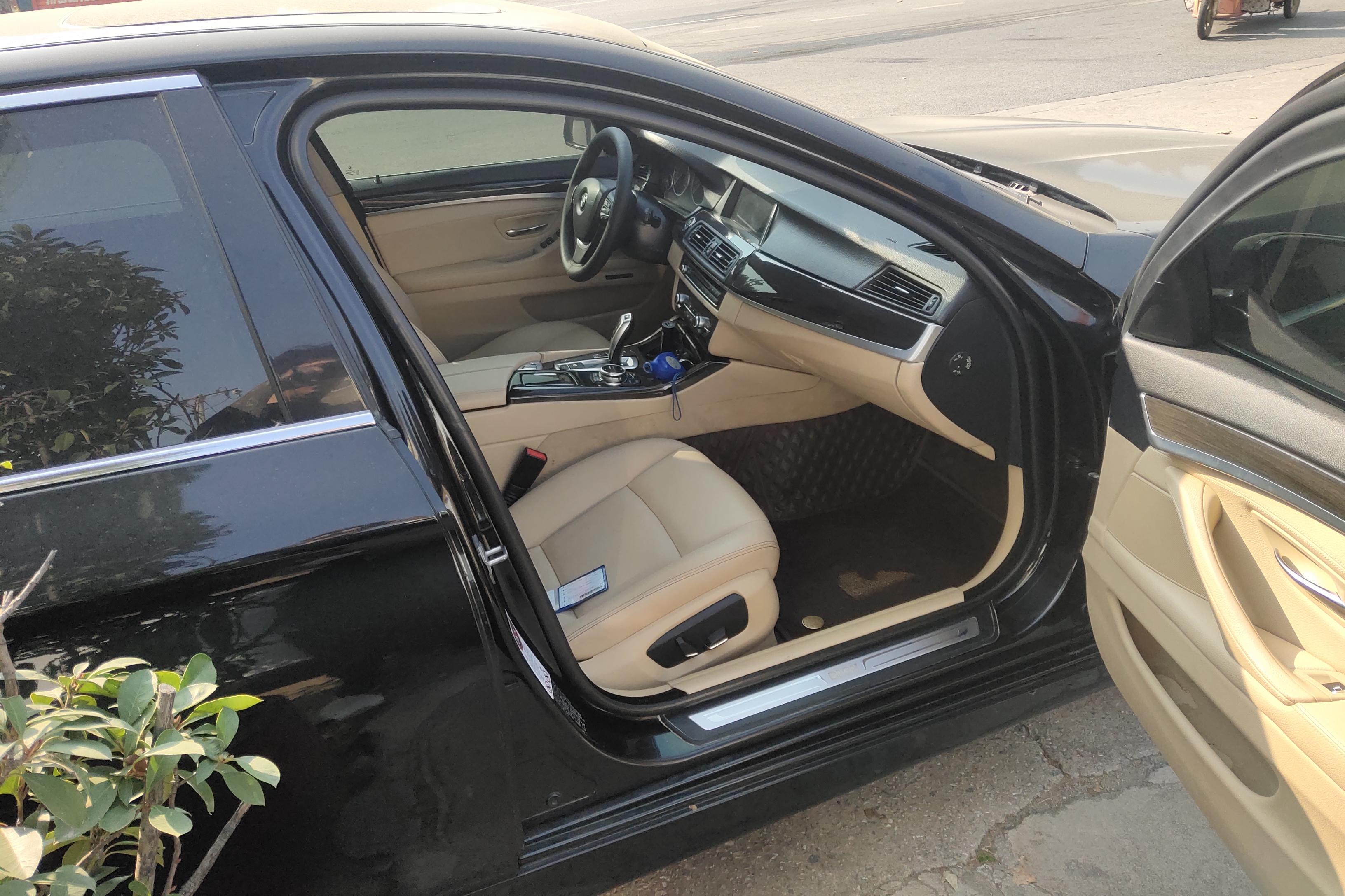 宝马5系 525Li 2014款 2.0T 自动 汽油 豪华设计套装 (国Ⅳ) 