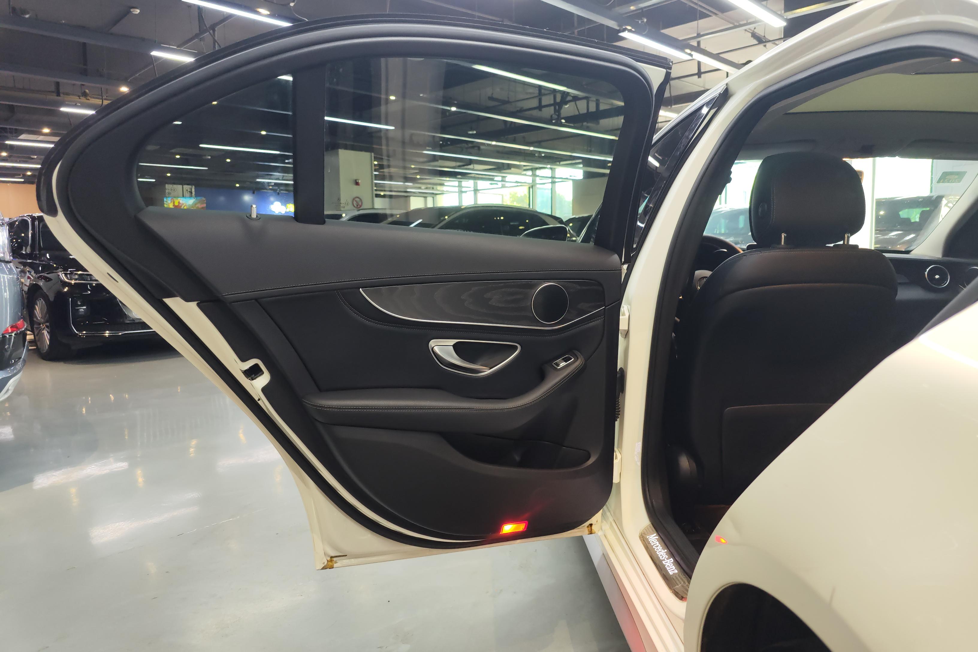 奔驰C级 C260L 2019款 1.5T 自动 运动版改款 (国Ⅵ) 