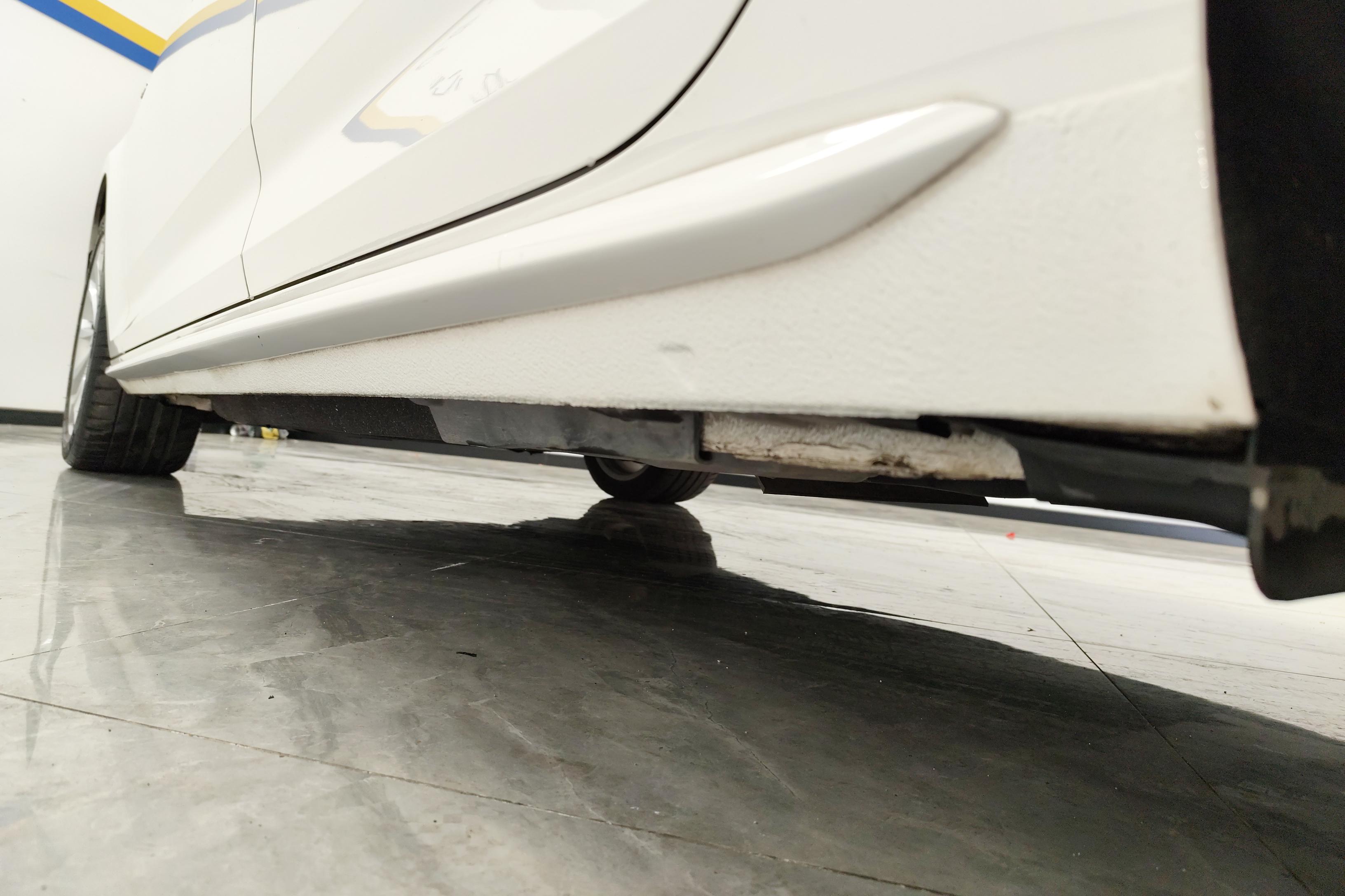 奥迪A4L 2019款 2.0T 自动 quattro个性运动版 (国Ⅵ) 