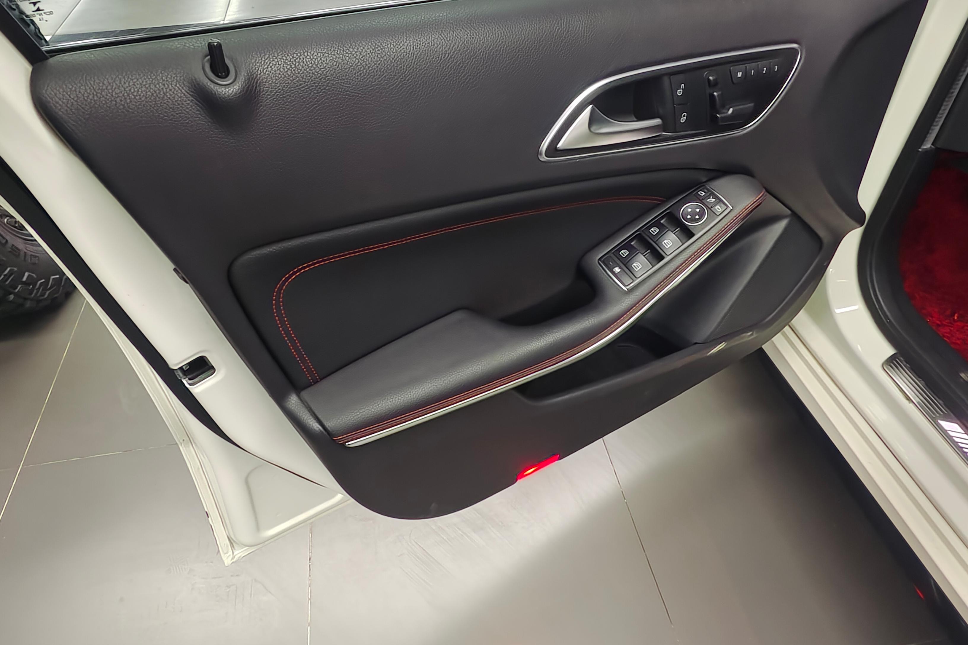 奔驰A45 [进口] 2014款 2.0T 自动 (欧Ⅳ) 