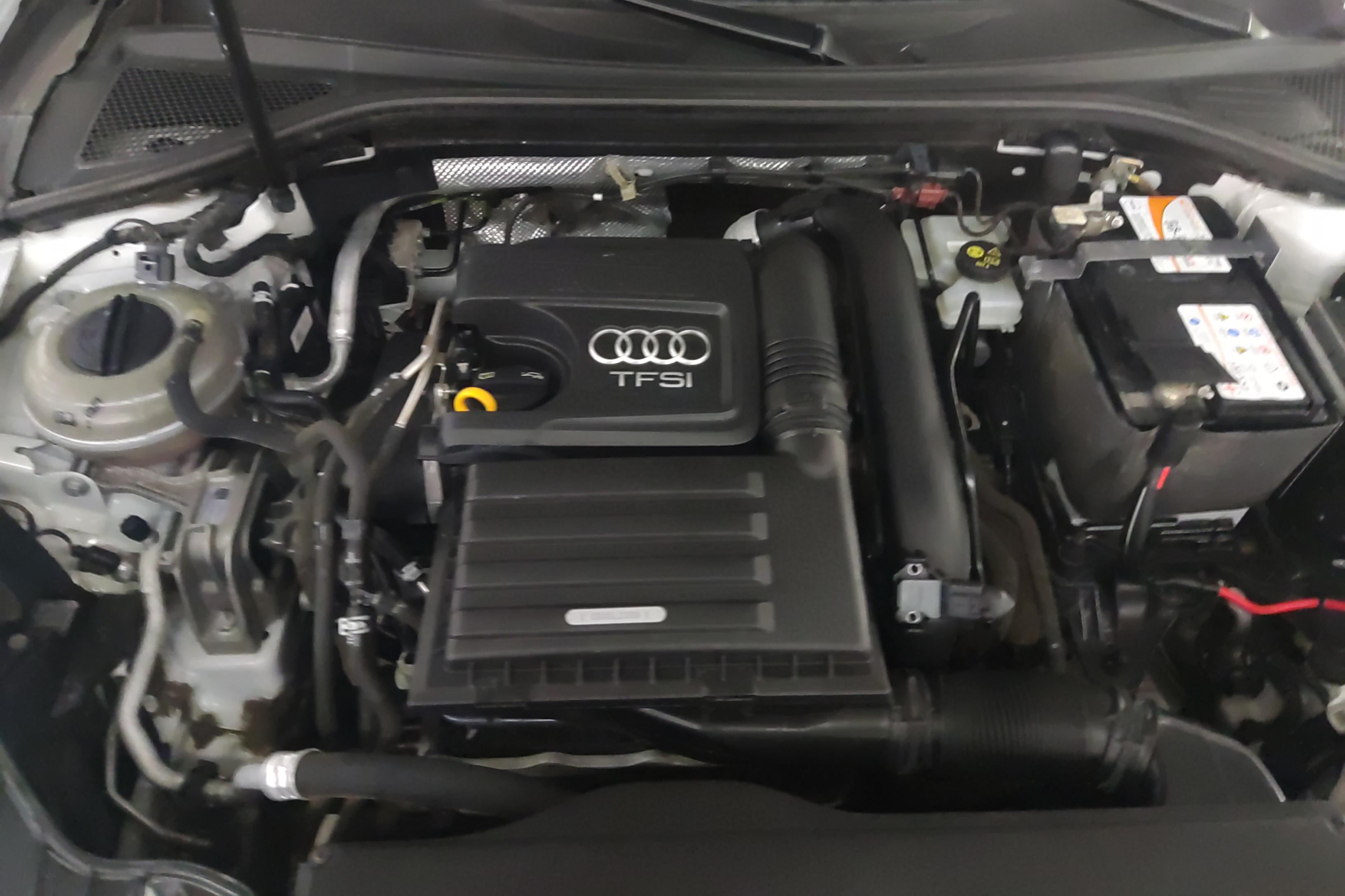 奥迪A3 35TFSI 2018款 1.4T 自动 汽油 进取型30周年Sportback (国Ⅴ) 