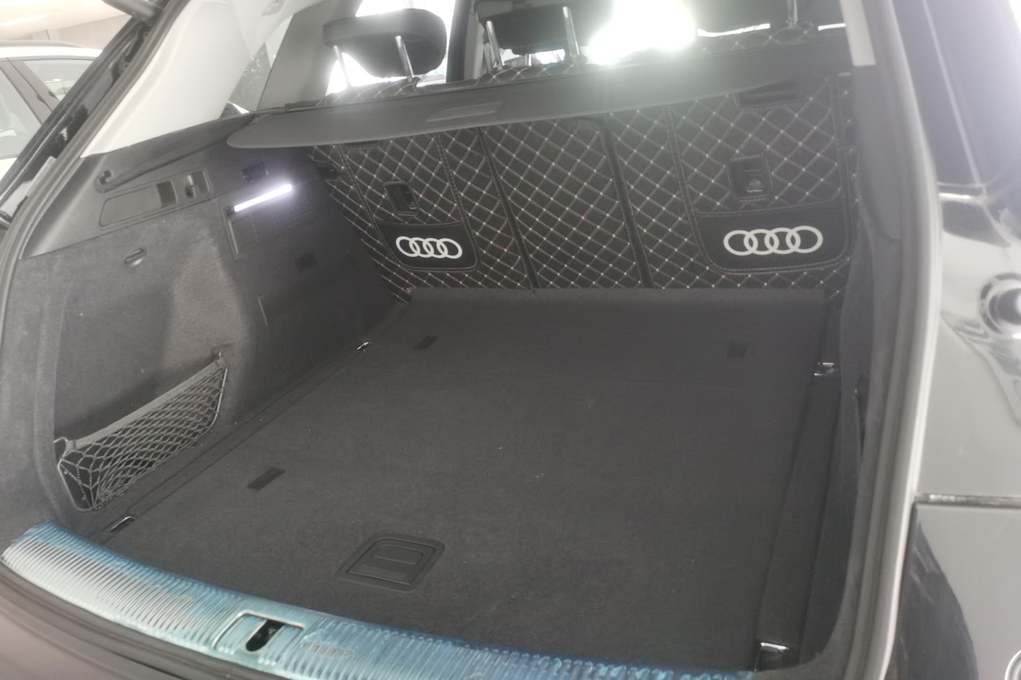 奥迪Q5L 40TFSI 2018款 2.0T 自动 荣享时尚型 (国Ⅴ) 