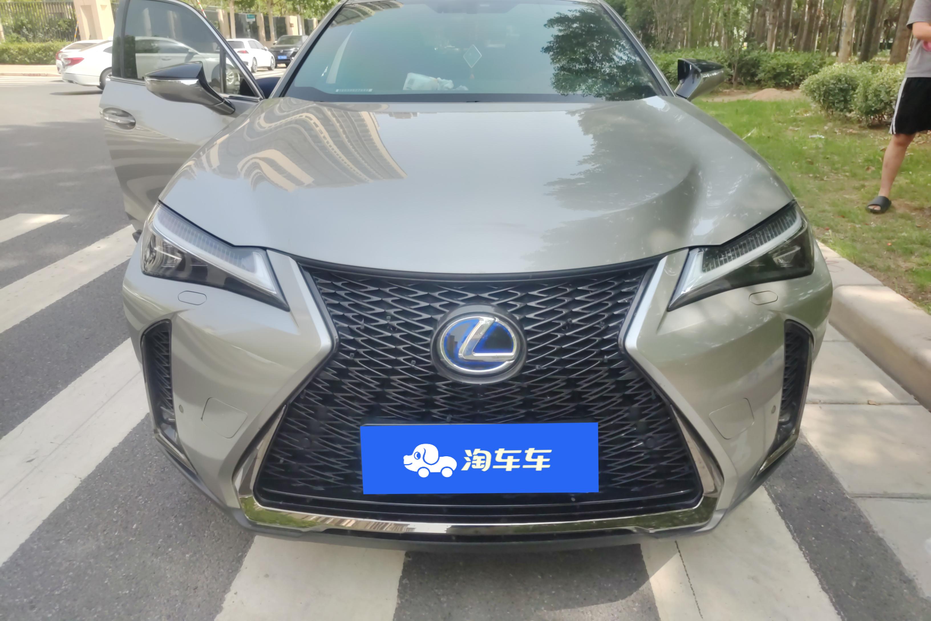 雷克萨斯UX 260 [进口] 2019款 2.0L 自动 F-SPORT (国Ⅵ) 