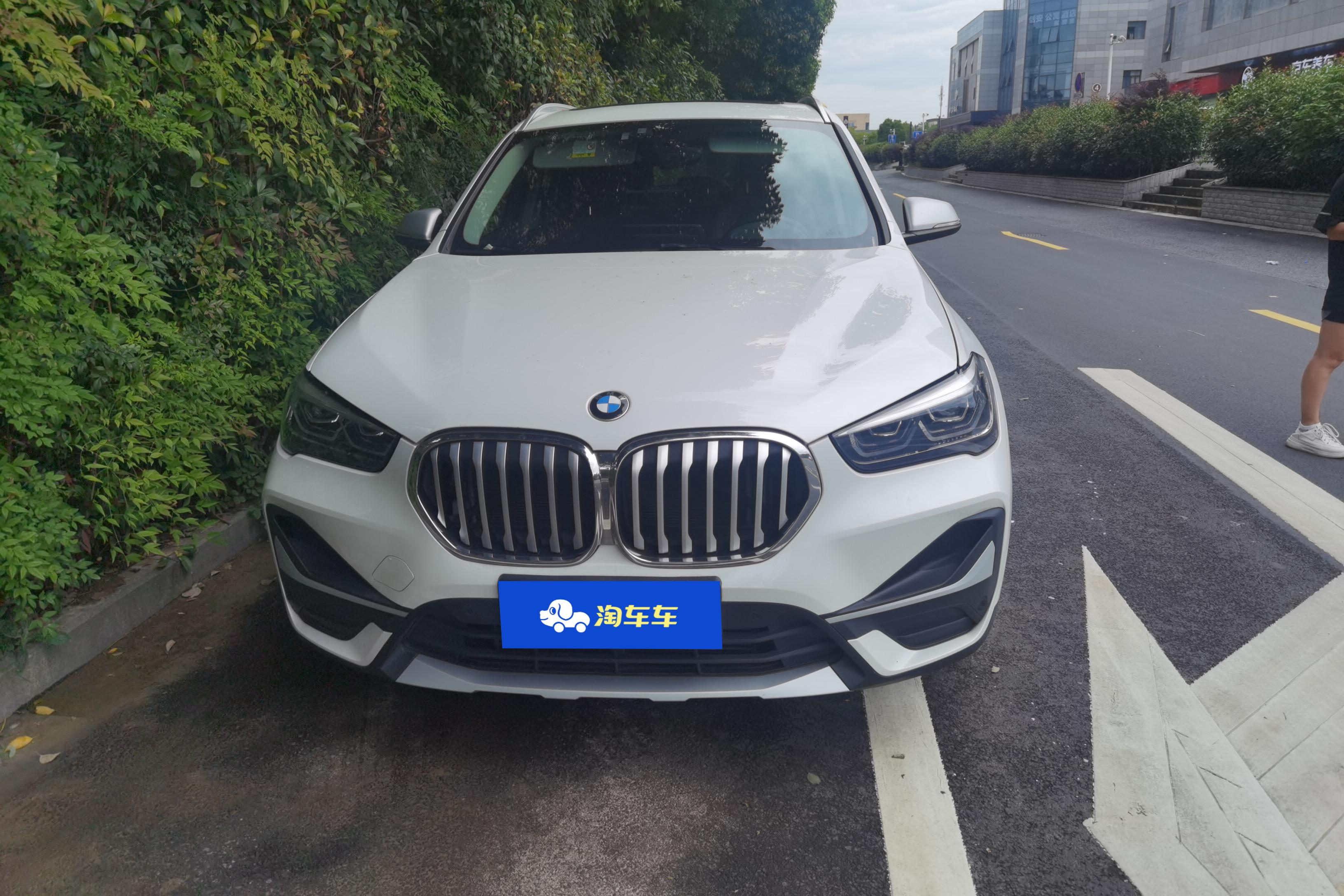 宝马X1 xDrive25Li 2021款 2.0T 自动 四驱 汽油 尊享型 (国Ⅵ) 