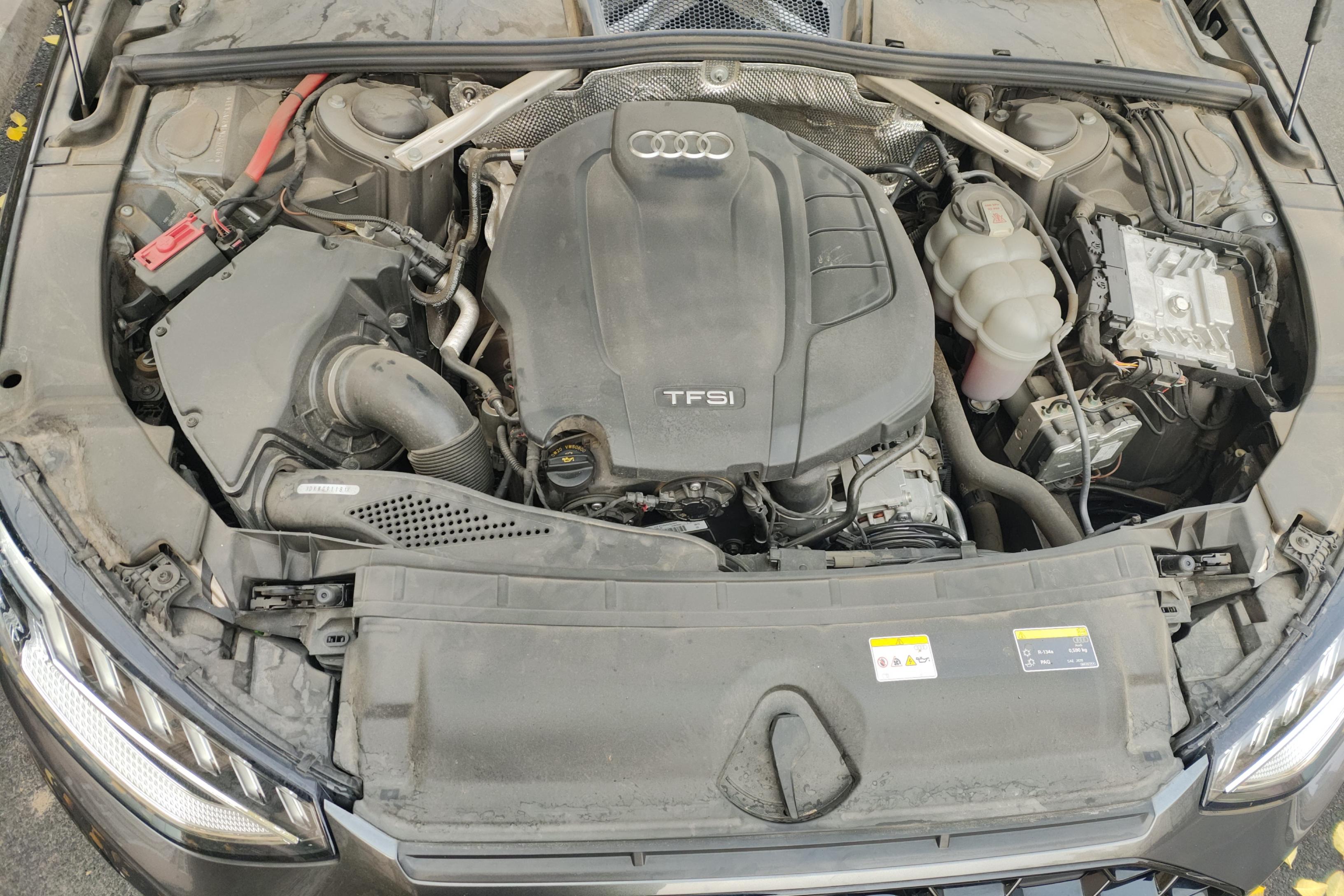 奥迪A4L 2022款 2.0T 自动 quattro臻选动感型 (国Ⅵ) 