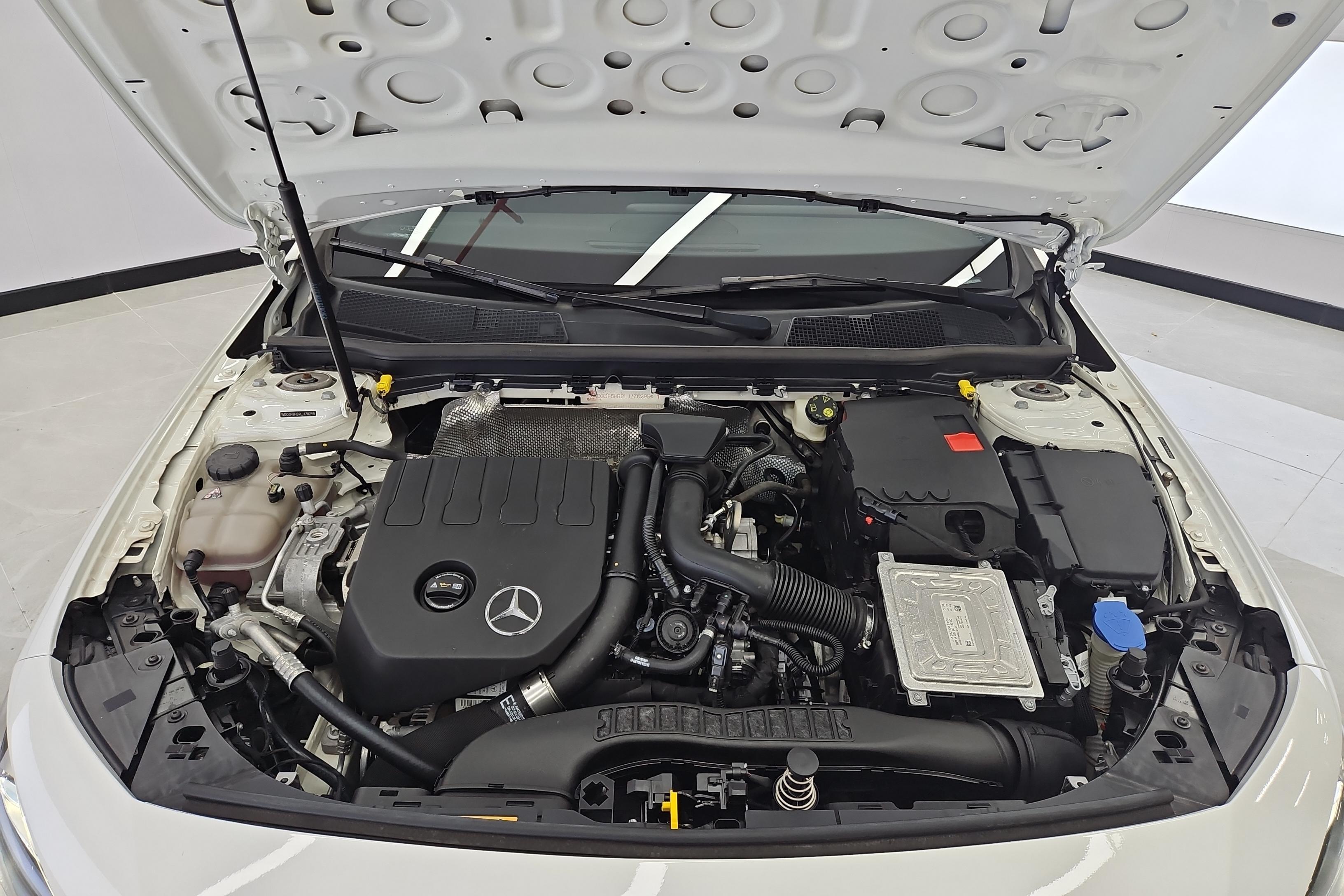 奔驰A级 A200 [进口] 2019款 1.3T 自动 汽油 动感型 