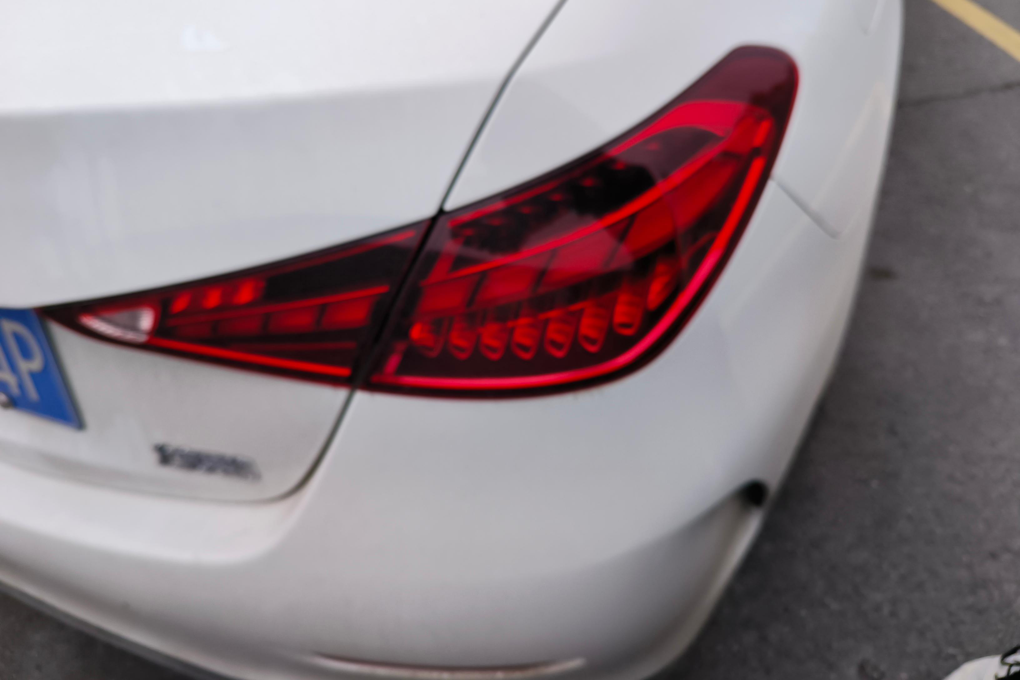 奔驰C级 C200L 2022款 1.5T 自动 运动版 (国Ⅵ) 